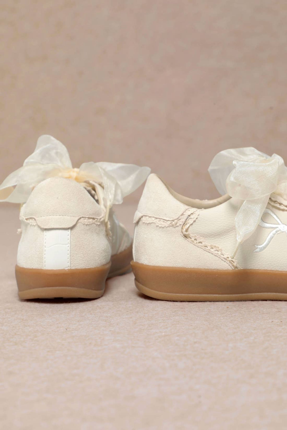 Julie Bow - Cream