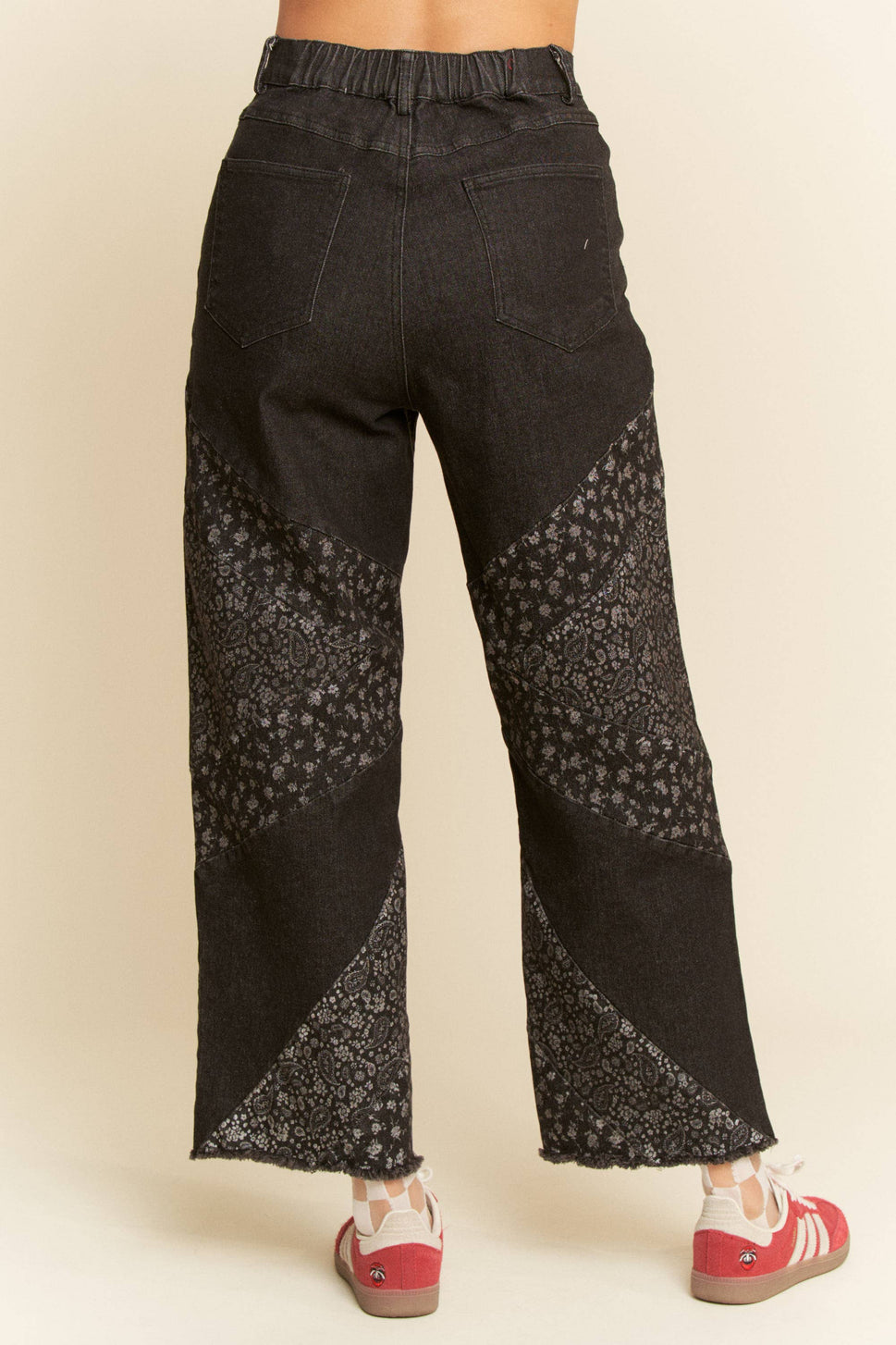 WIDE OPENING DENIM DITSY FLORAL AND PAISLEY PRINT