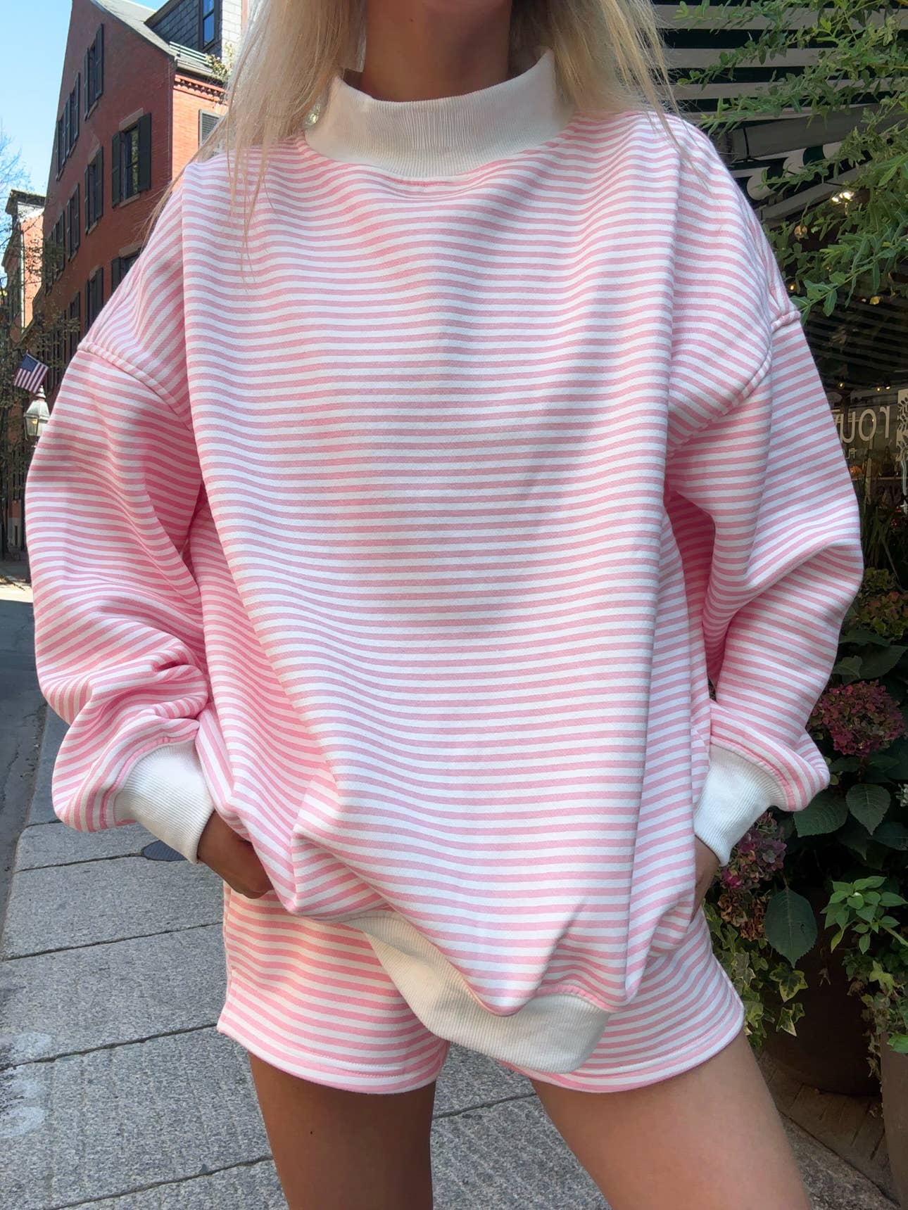 LIGHT PINK AND BIG STRIPED MOCKNECK SWEATSHIRT