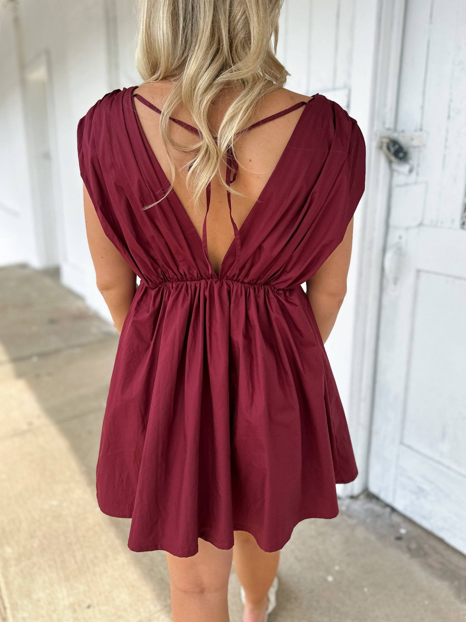 SWEET-V NECK LARGE WHITE BOW RUFFLED MINI DRESS