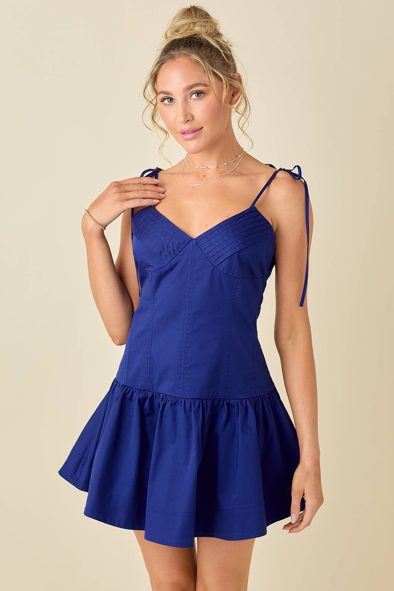 *V-neckline mini dress with pin-tuck detail: Navy