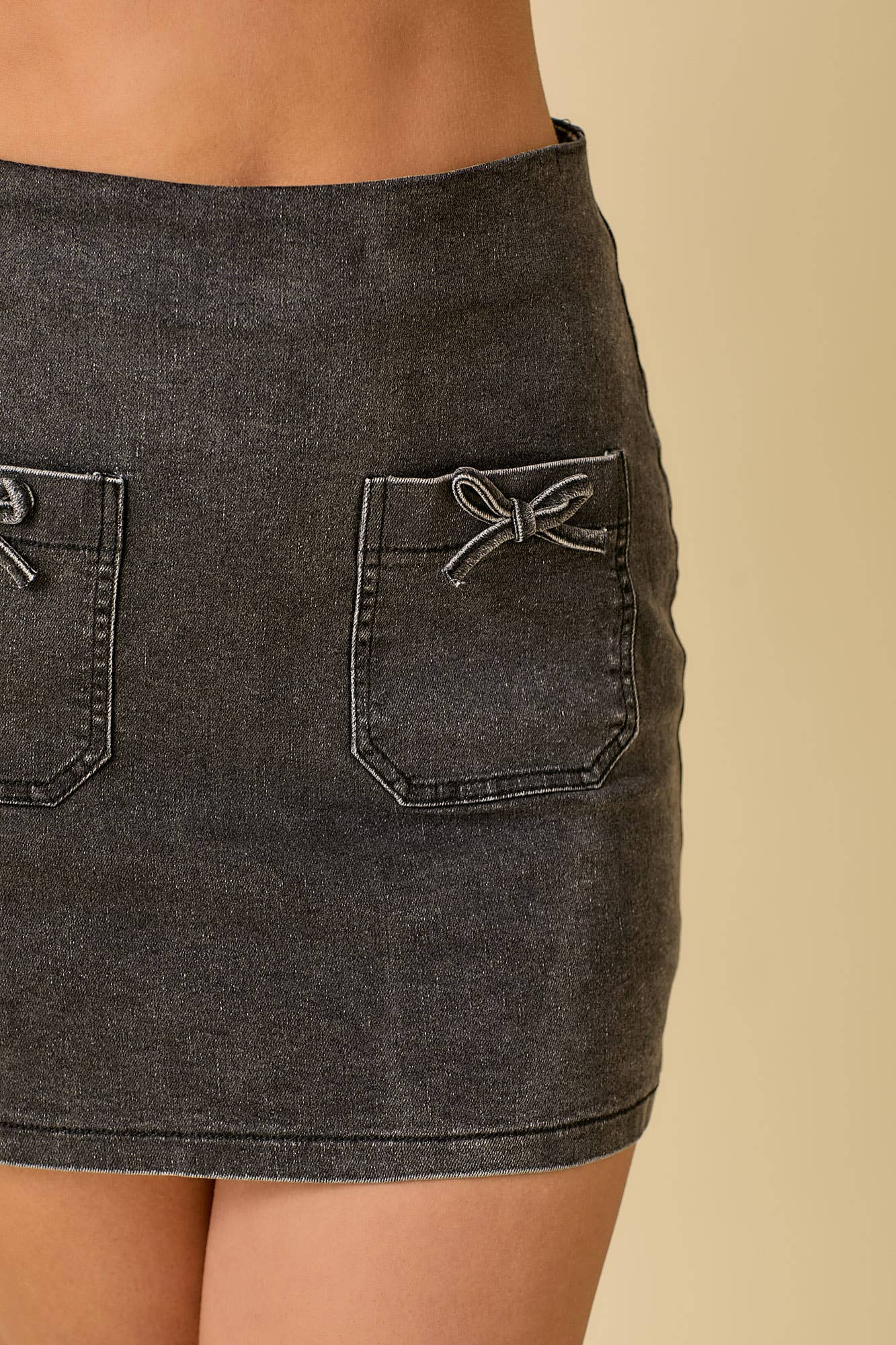 Mini Denim Skort: LIGHT DENIM / L