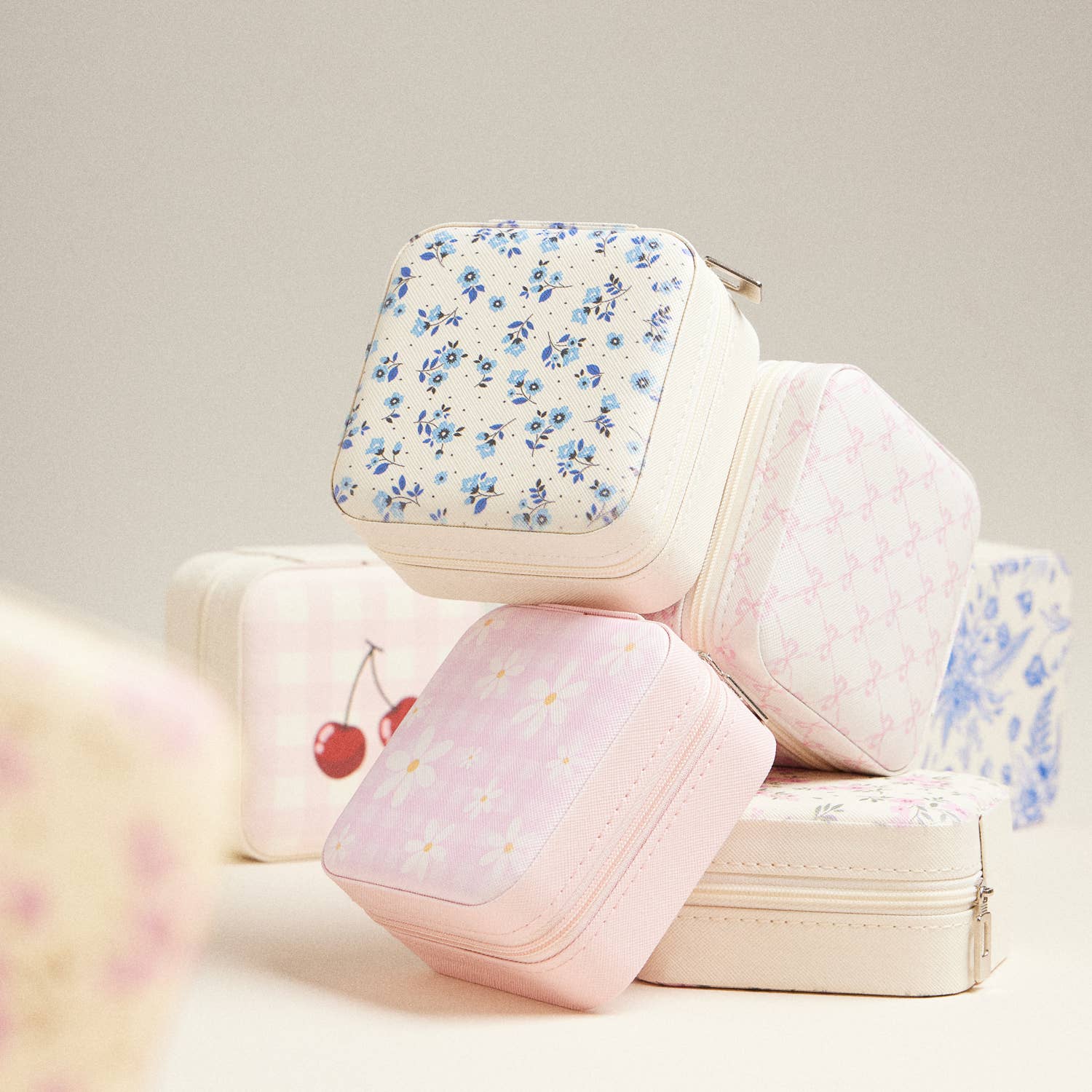 Bow Monogram Print Jewelry Box -Travel Size: Pink