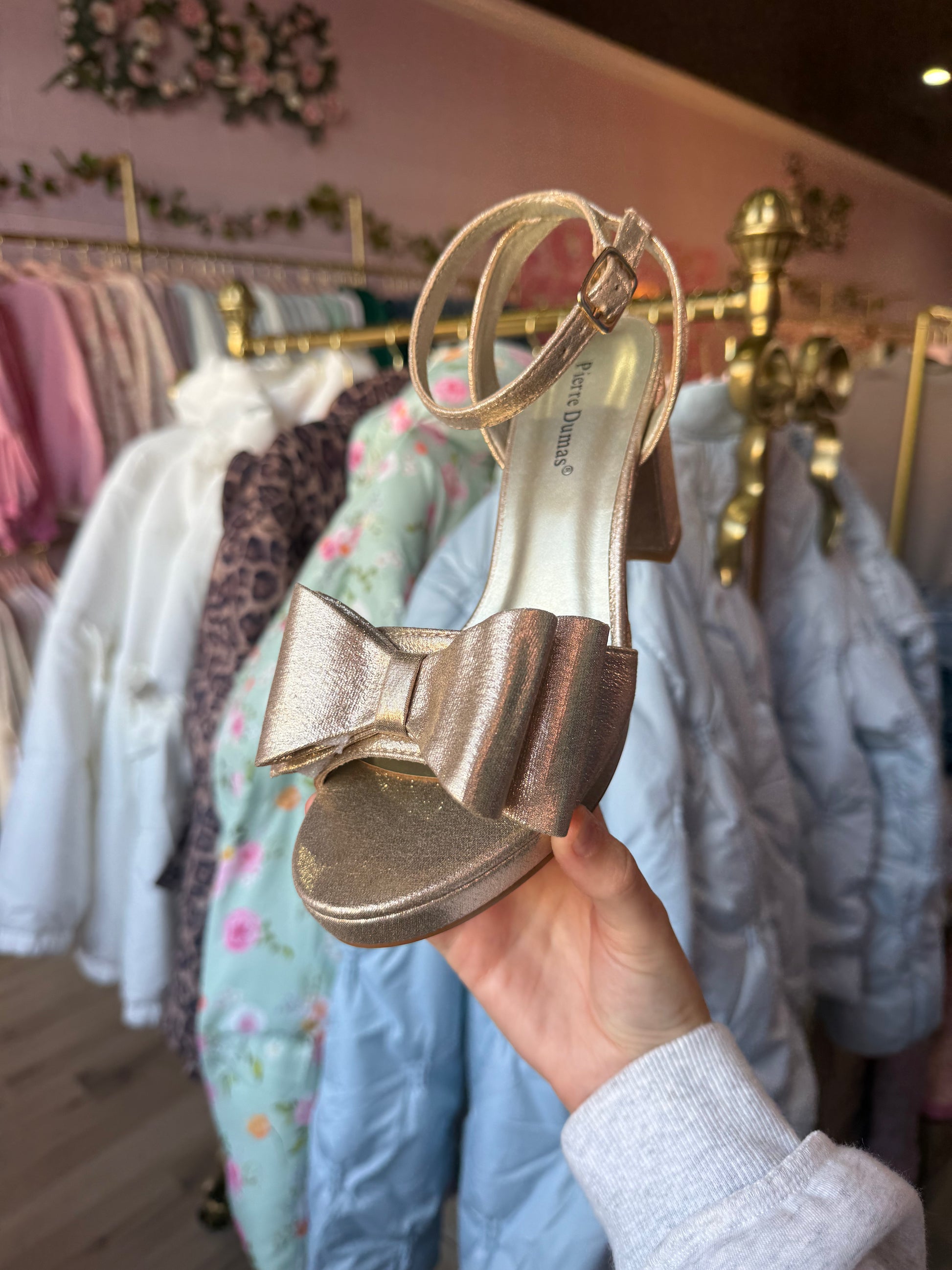 Bow Heels