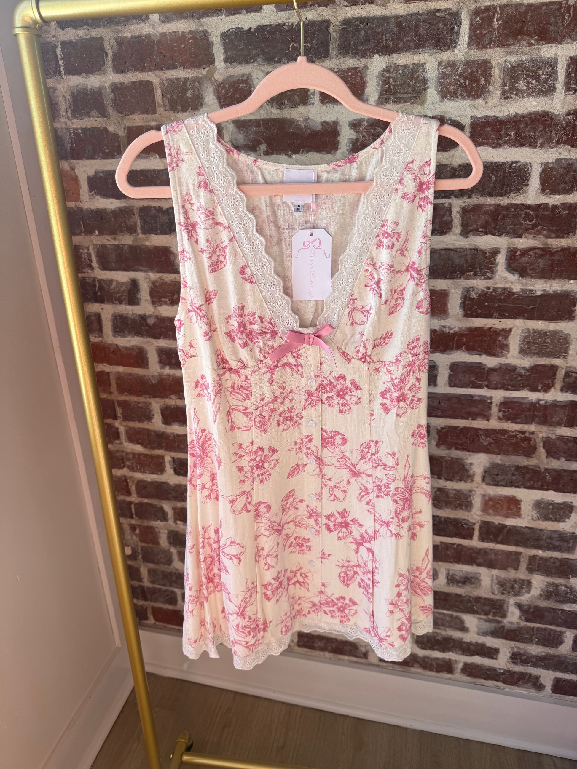 HIBISCUS FLORAL V-NECK SCALLOP LACE MINI DRESS