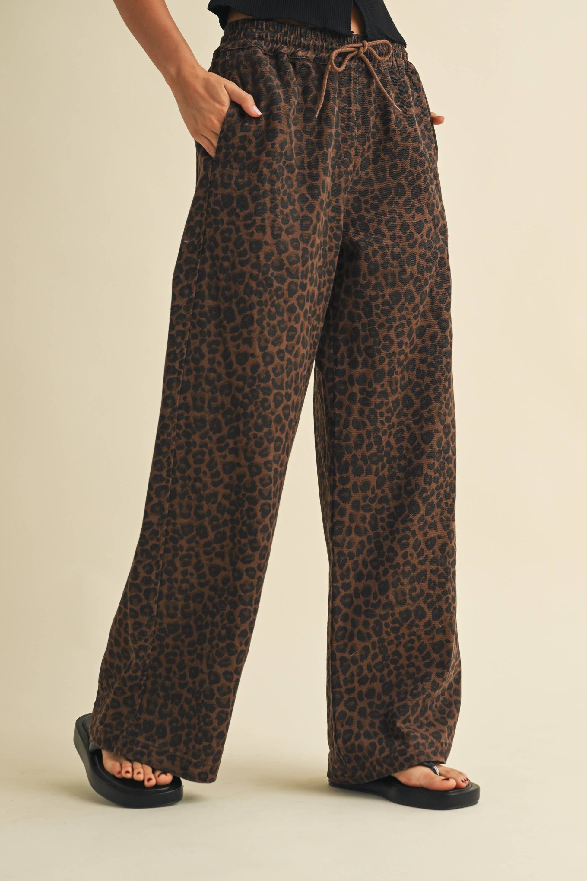 IP1397 LEOPARD PRINT WIDE DENIM TRACK PANTS