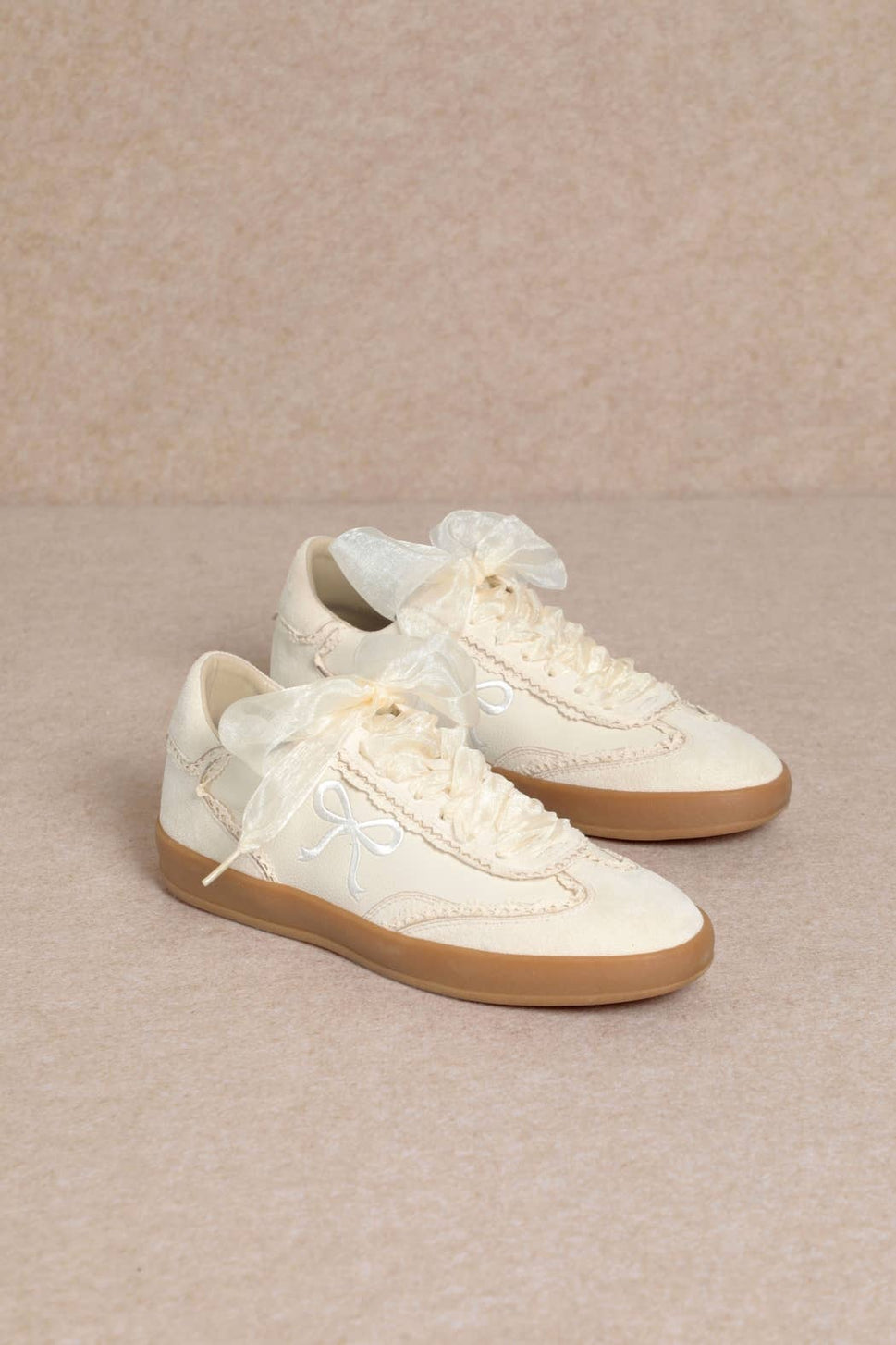 Julie Bow - Cream