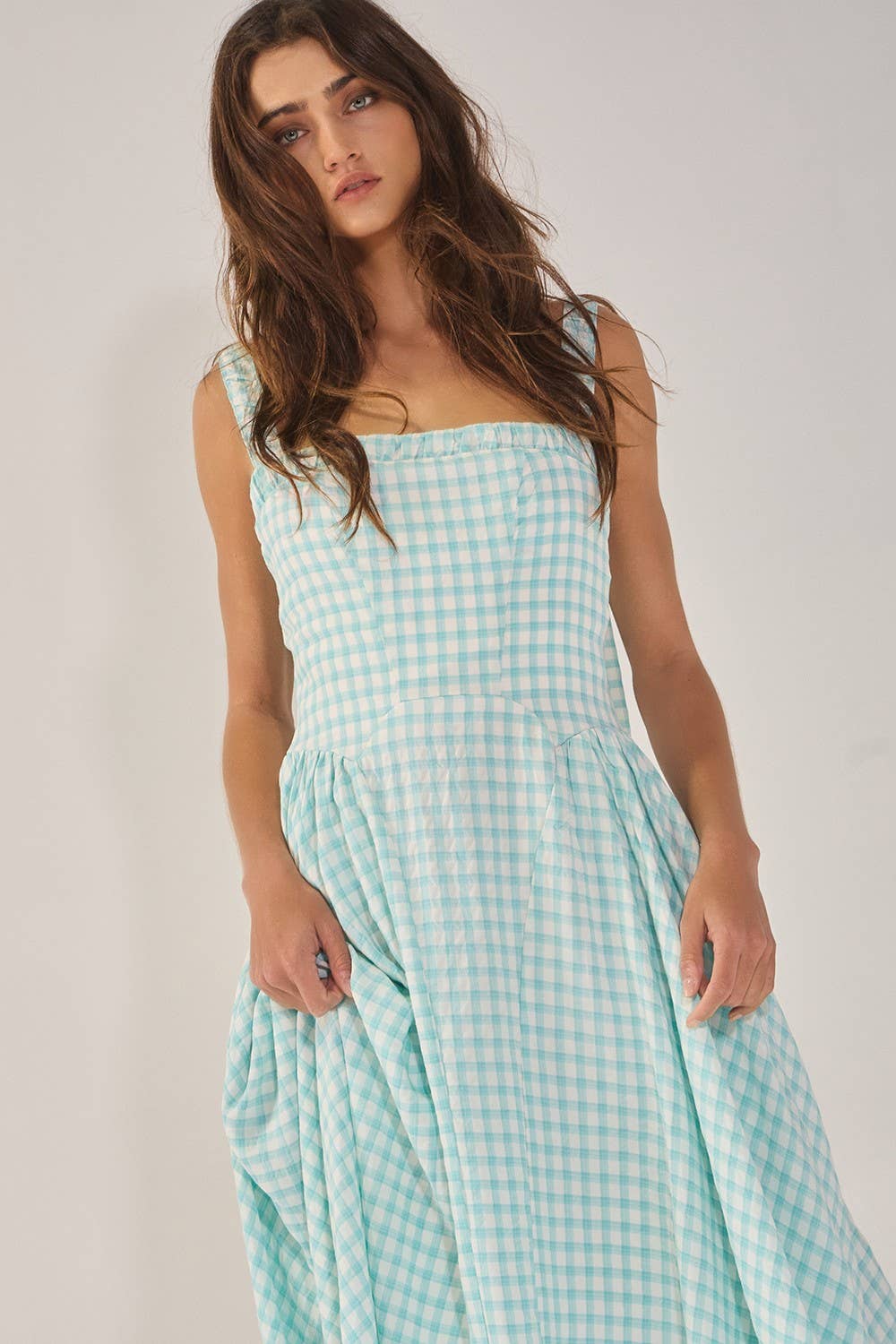 CONVERTIBLE SHOULDER STRAPS SMOCKED CHECK MIDI DRESS