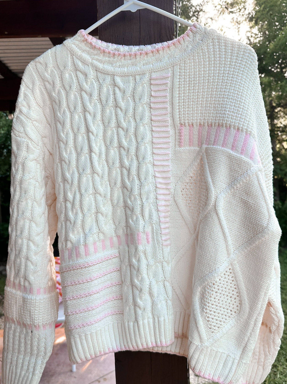 SIMPLE GIRLY SWEATER