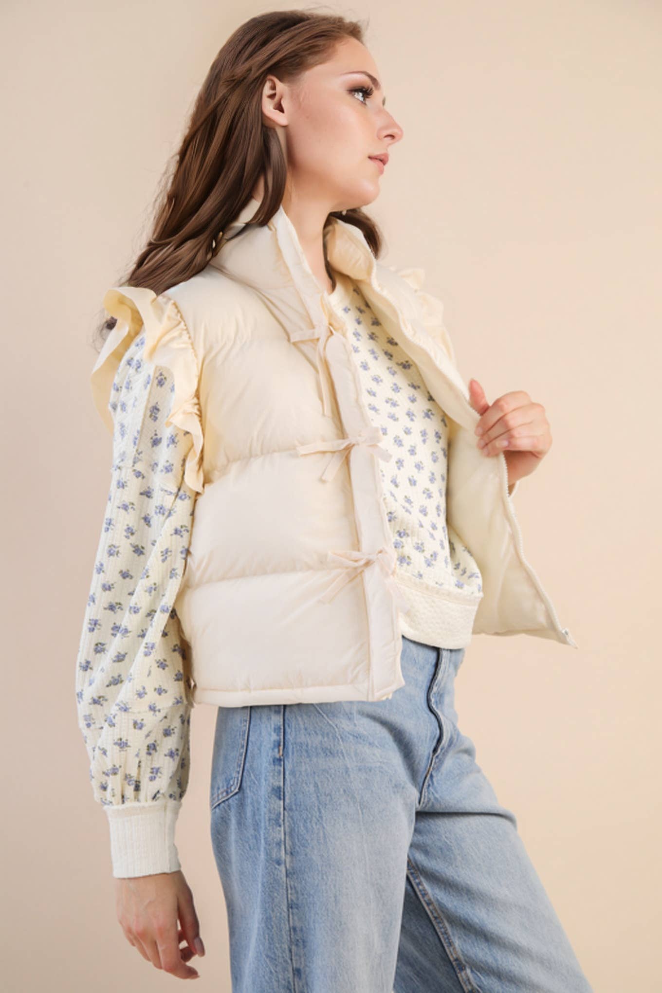 FRONT ROW RUFFLE SLEEVE PUFFER VEST