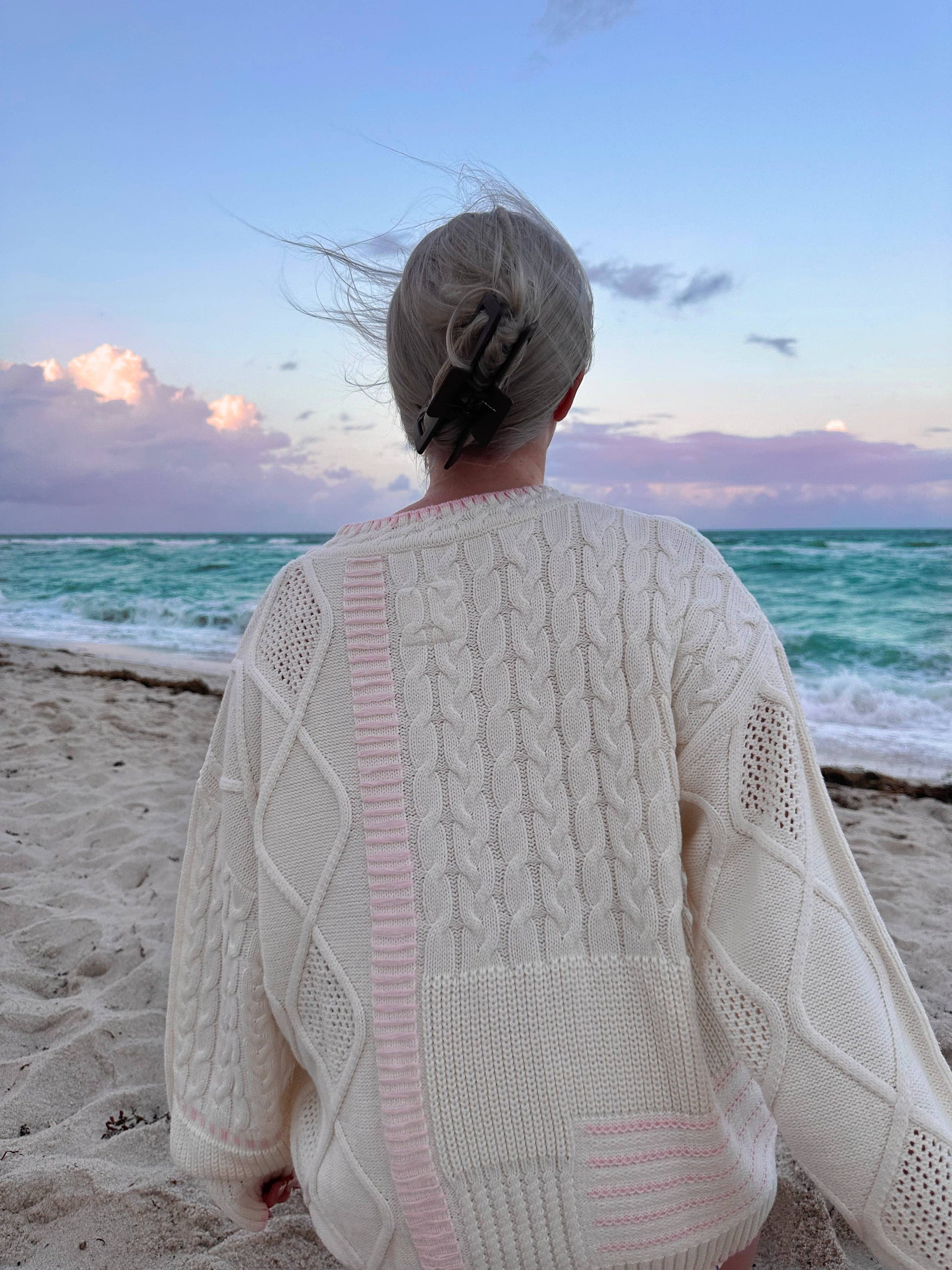 SIMPLE GIRLY SWEATER
