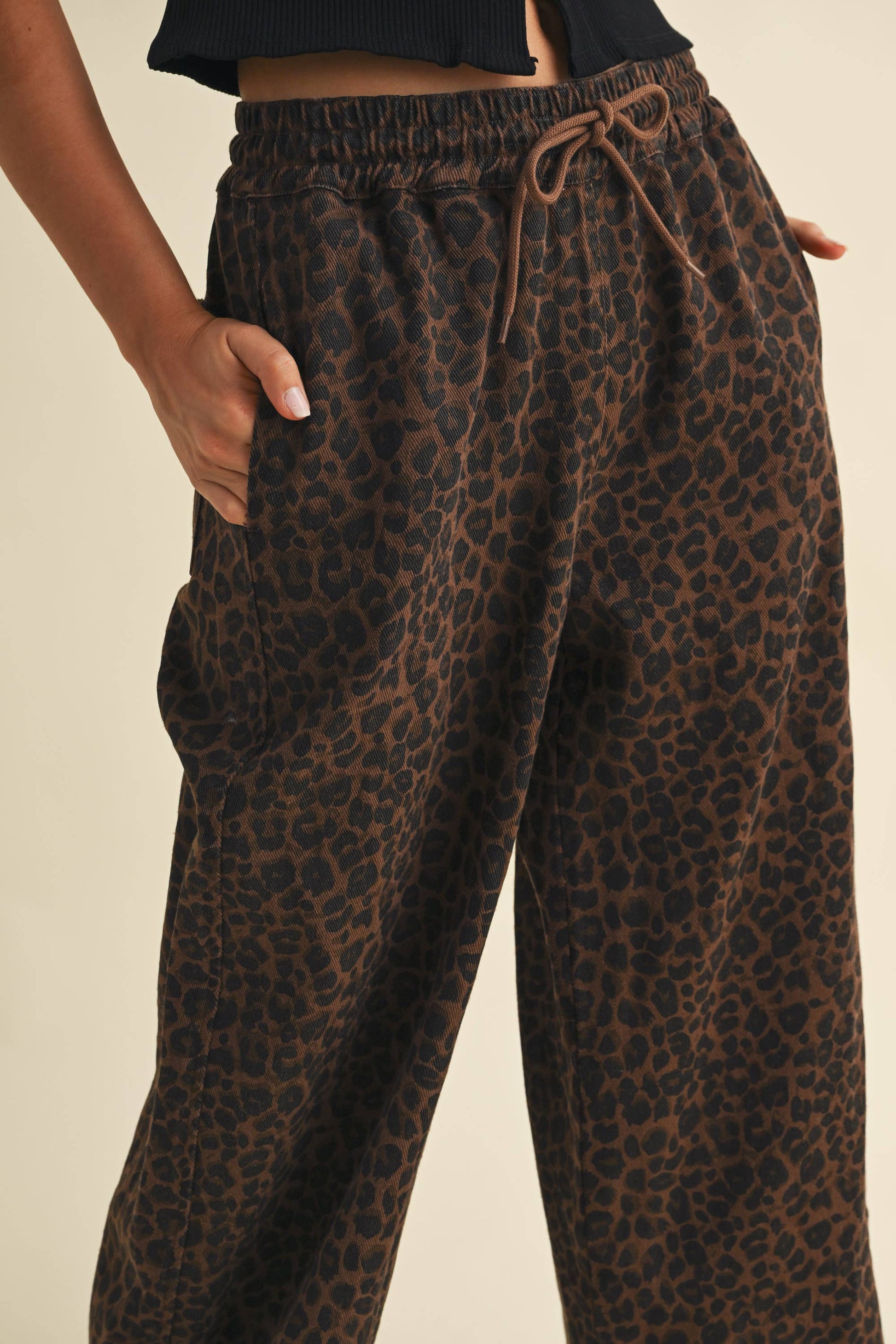 IP1397 LEOPARD PRINT WIDE DENIM TRACK PANTS