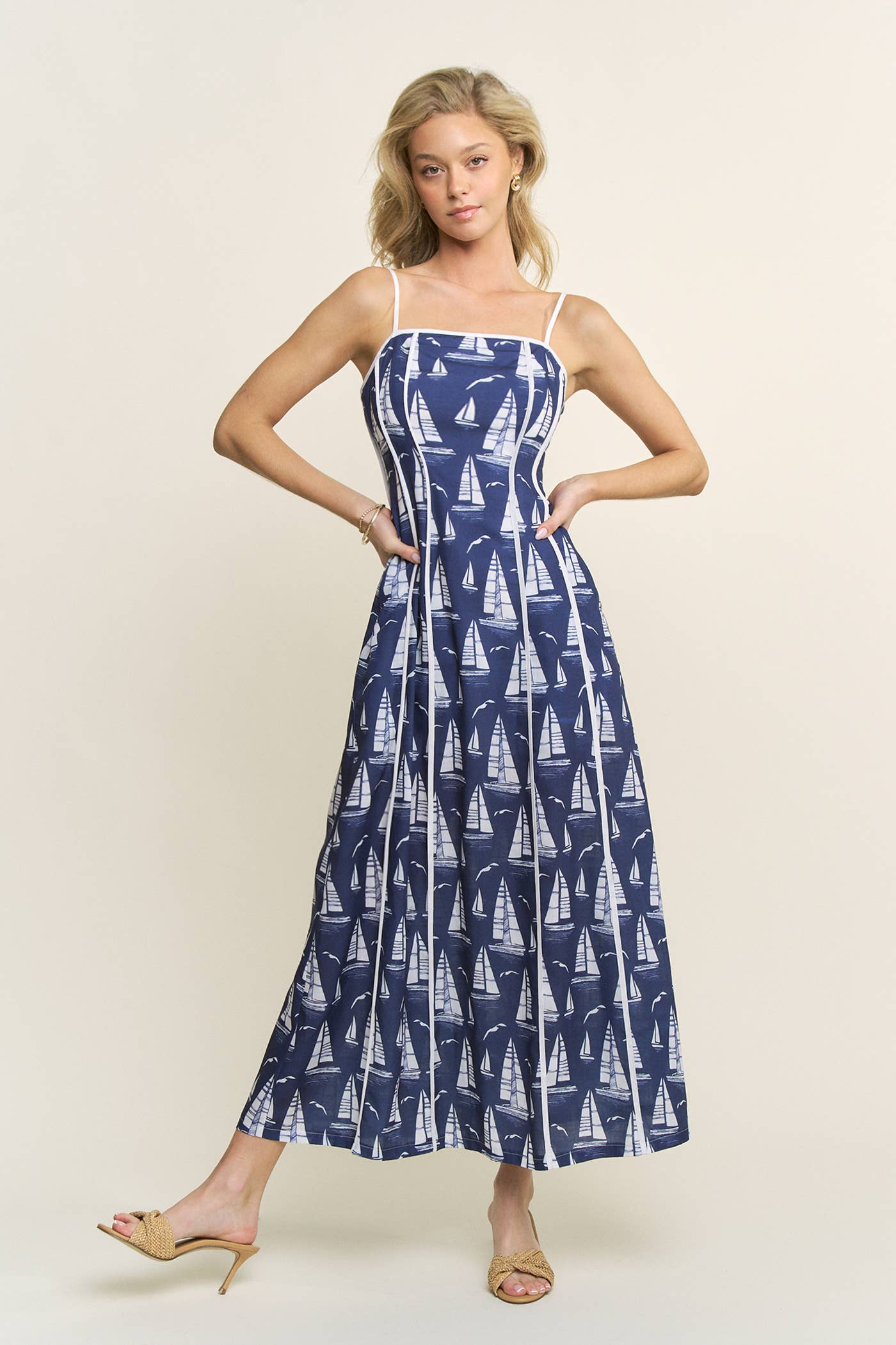 PRINTED PIPING DETAIL MAXI DRESS