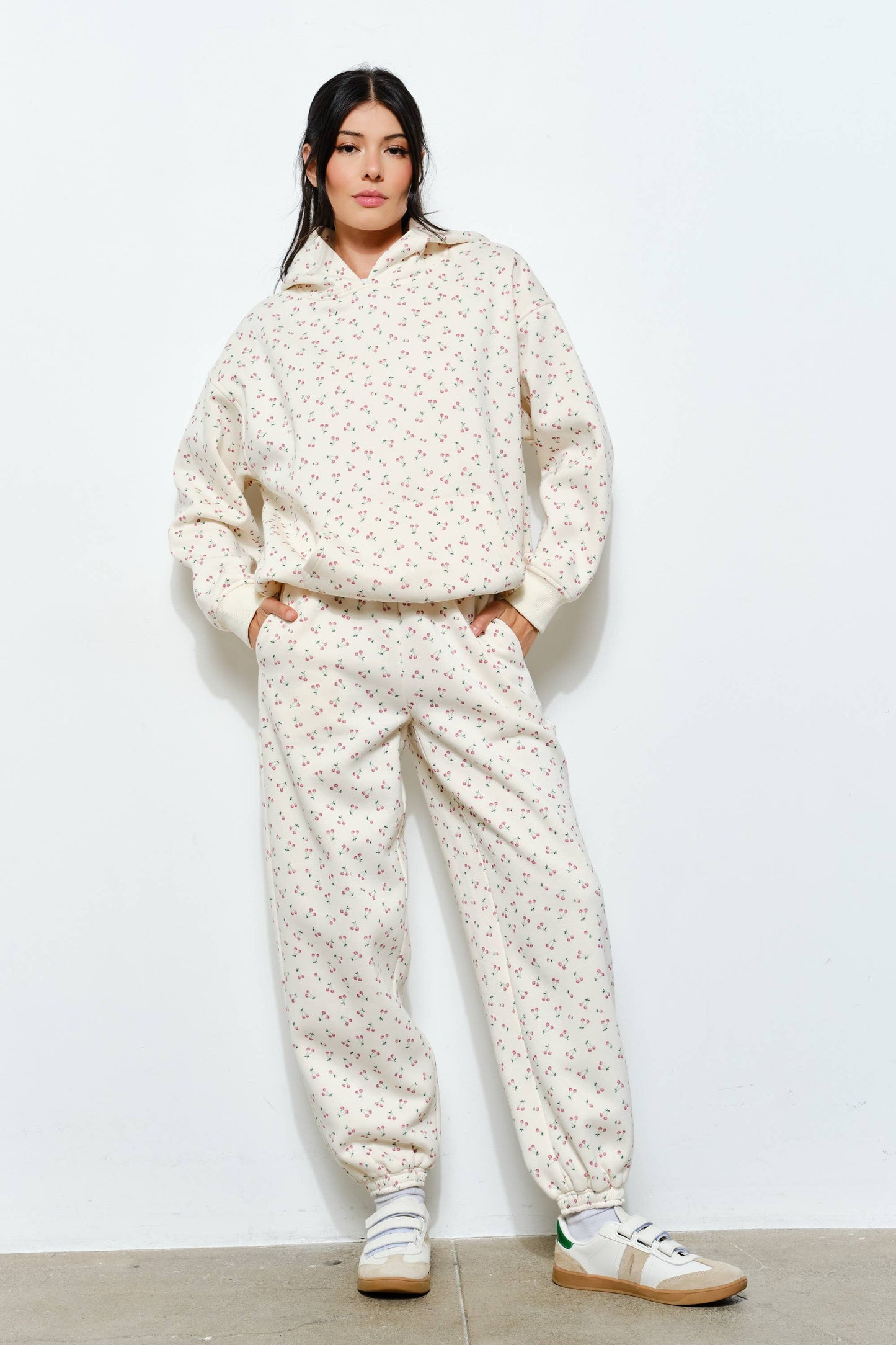 Cherry sweatpants/hoodie set