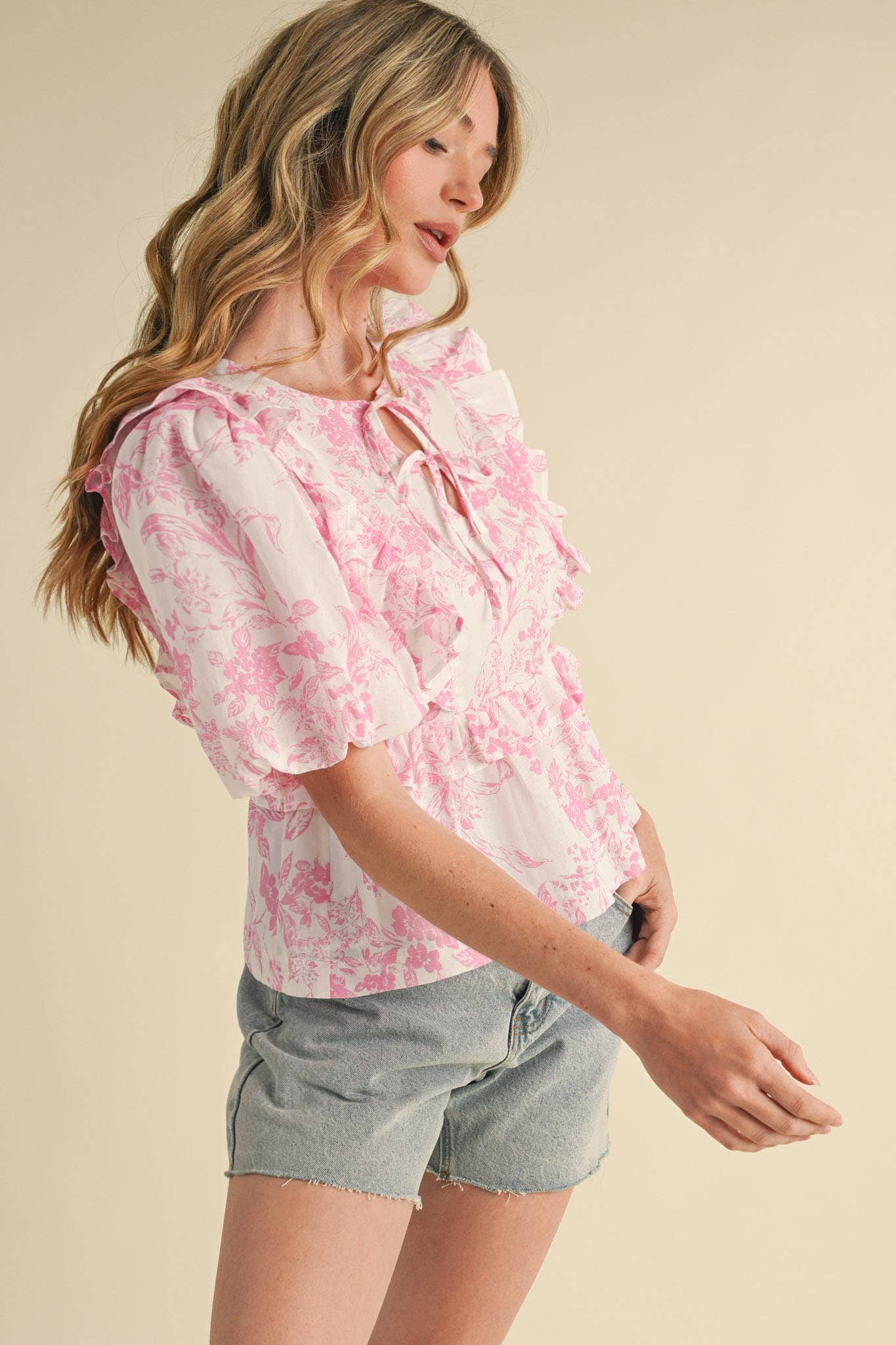 EXCLUSIVE PRINT FLORAL RUFFLED BUBBLE SLEEVE TOP