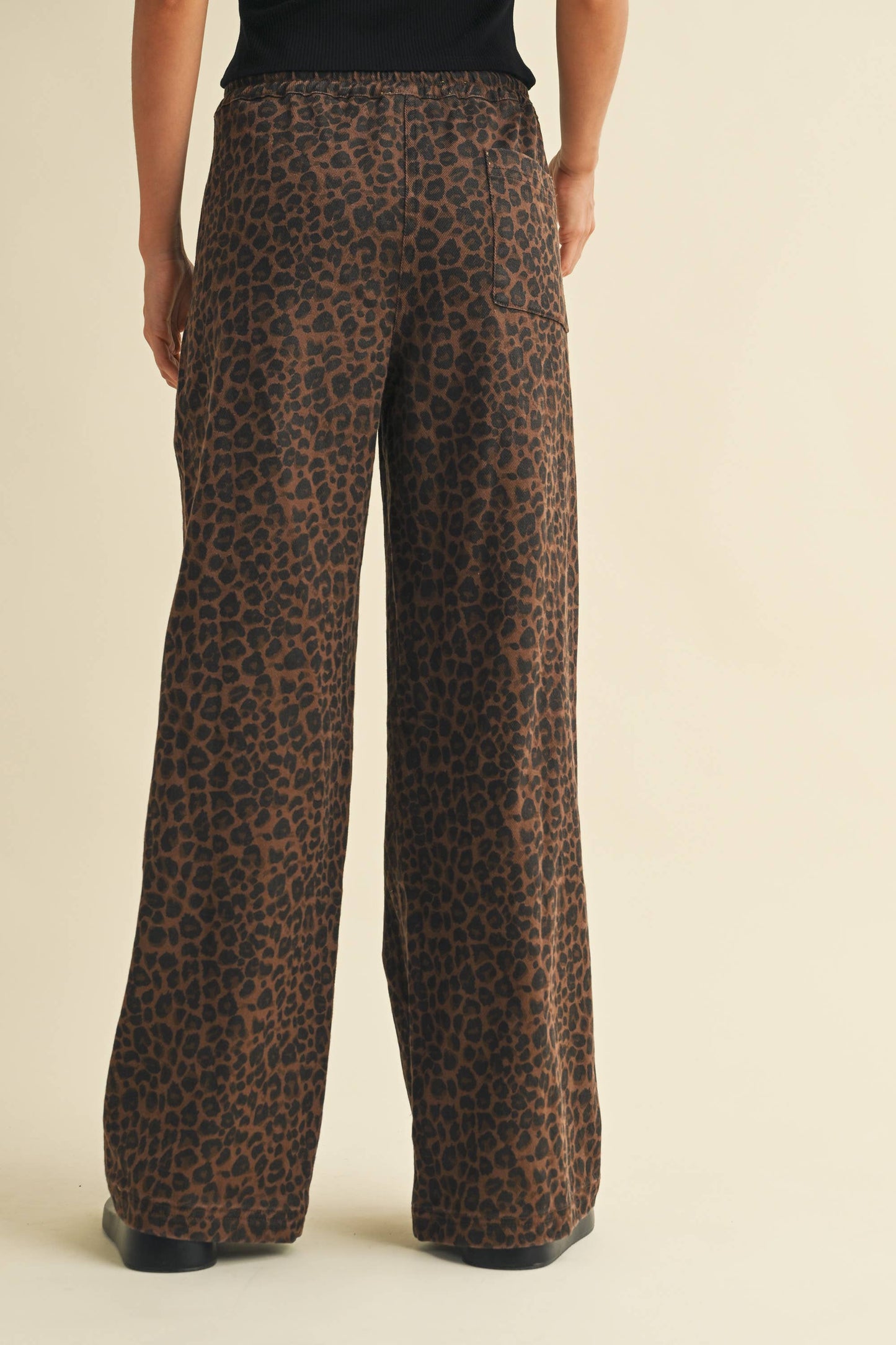 IP1397 LEOPARD PRINT WIDE DENIM TRACK PANTS