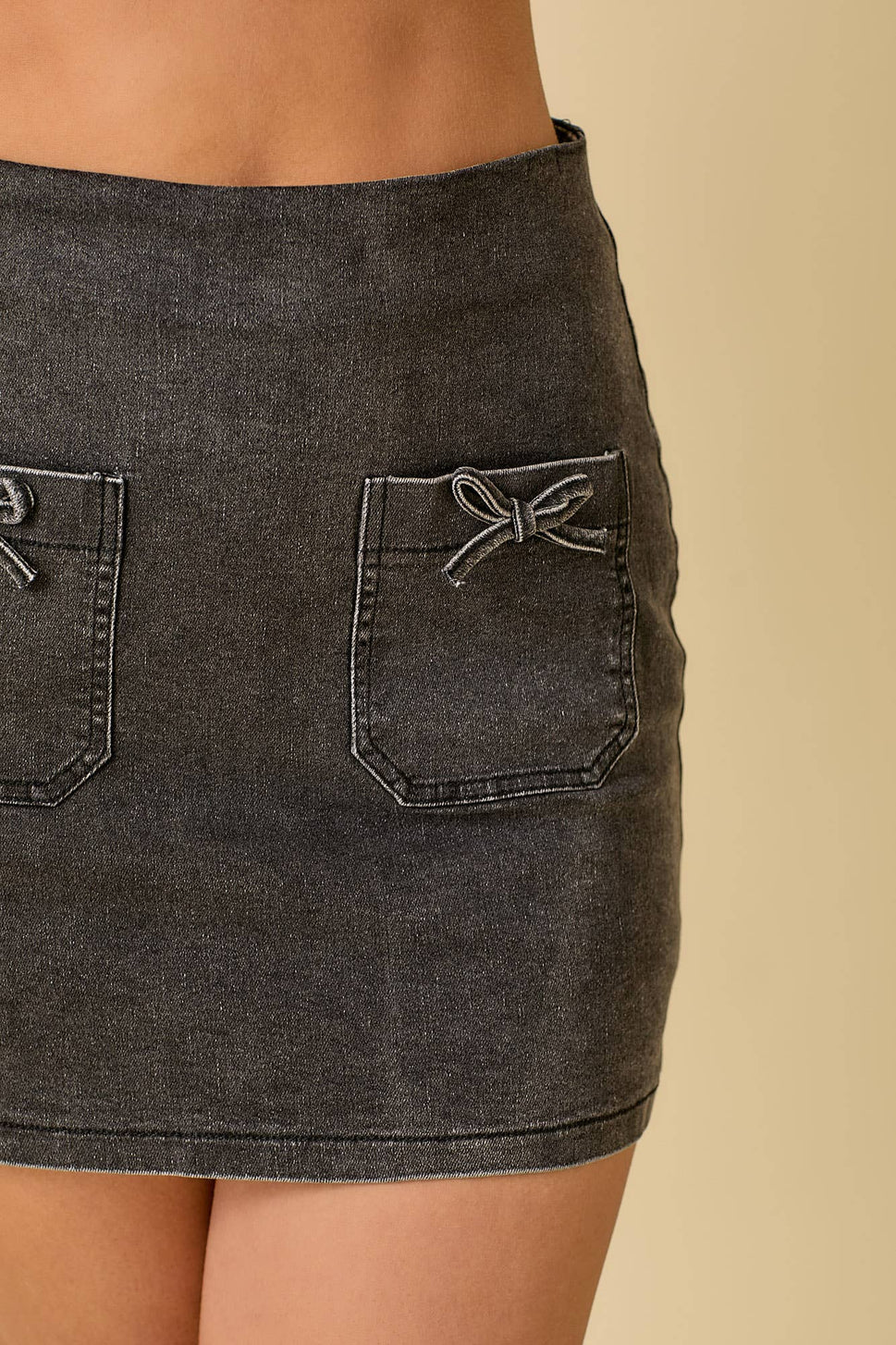 Mini Denim Skort: LIGHT DENIM / L