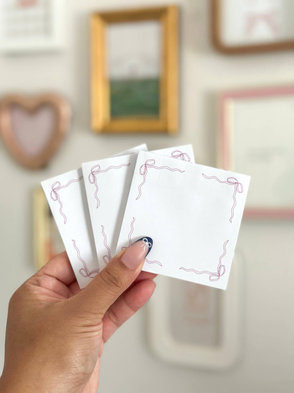 Bow Frame Sticky Notes