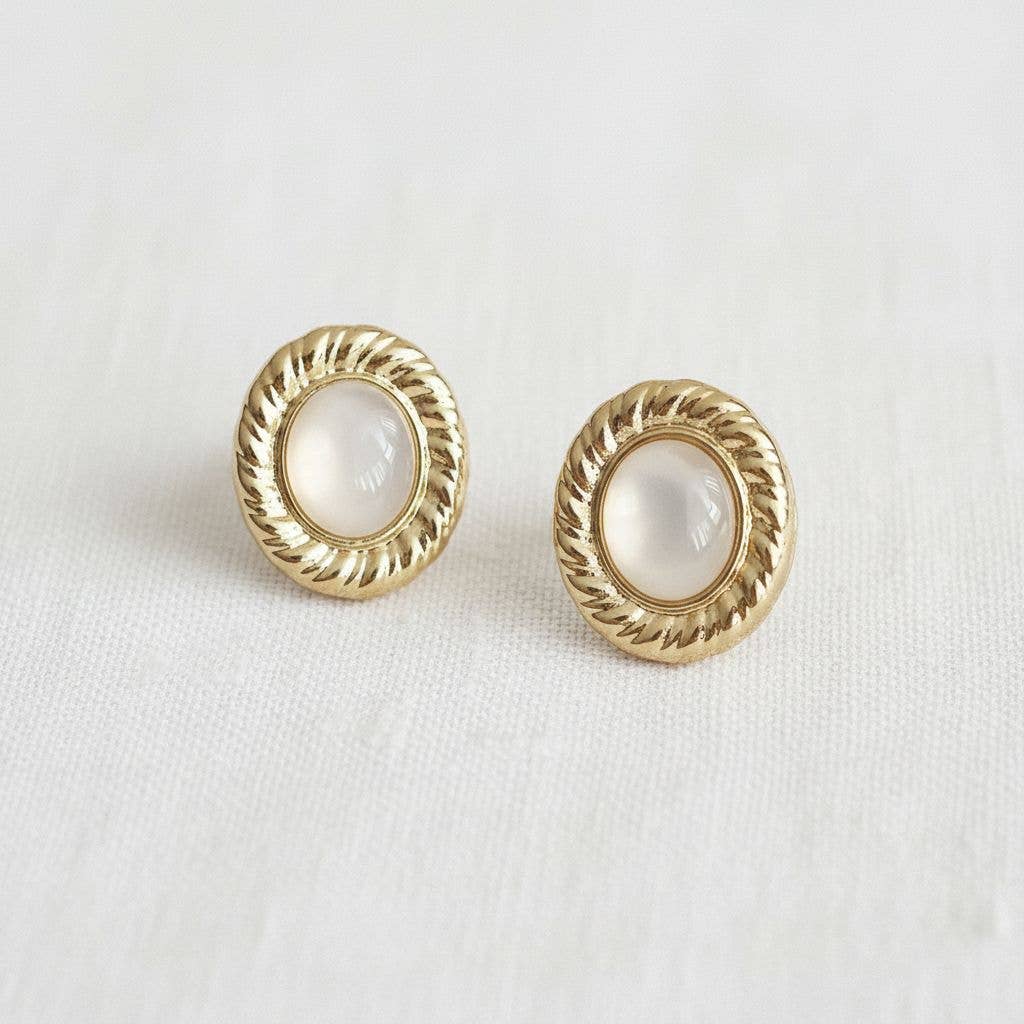 Artistic Vintage Oval Shell Drop Earrings