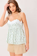 Switch A printed woven eyelet top green 3 image
