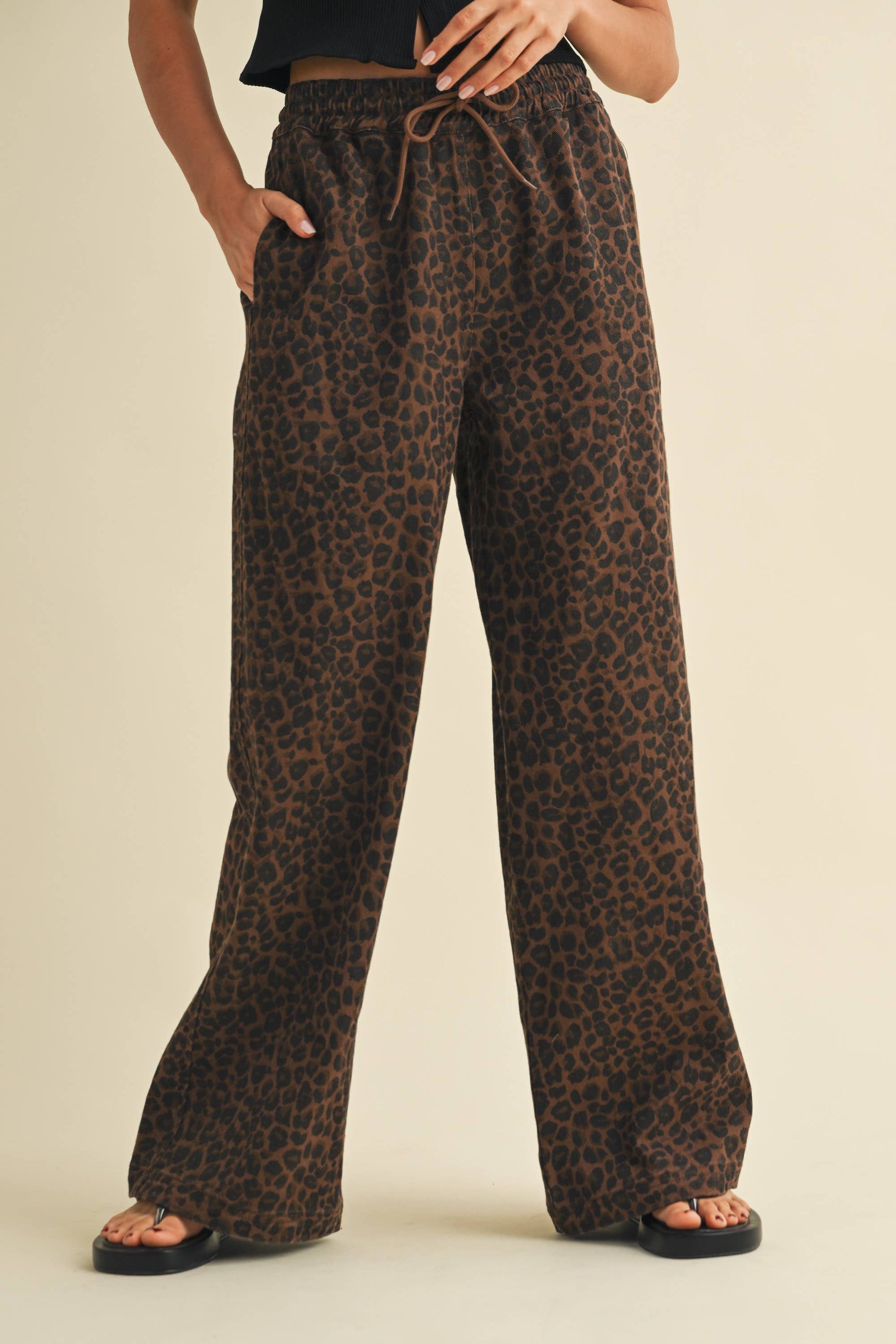 IP1397 LEOPARD PRINT WIDE DENIM TRACK PANTS