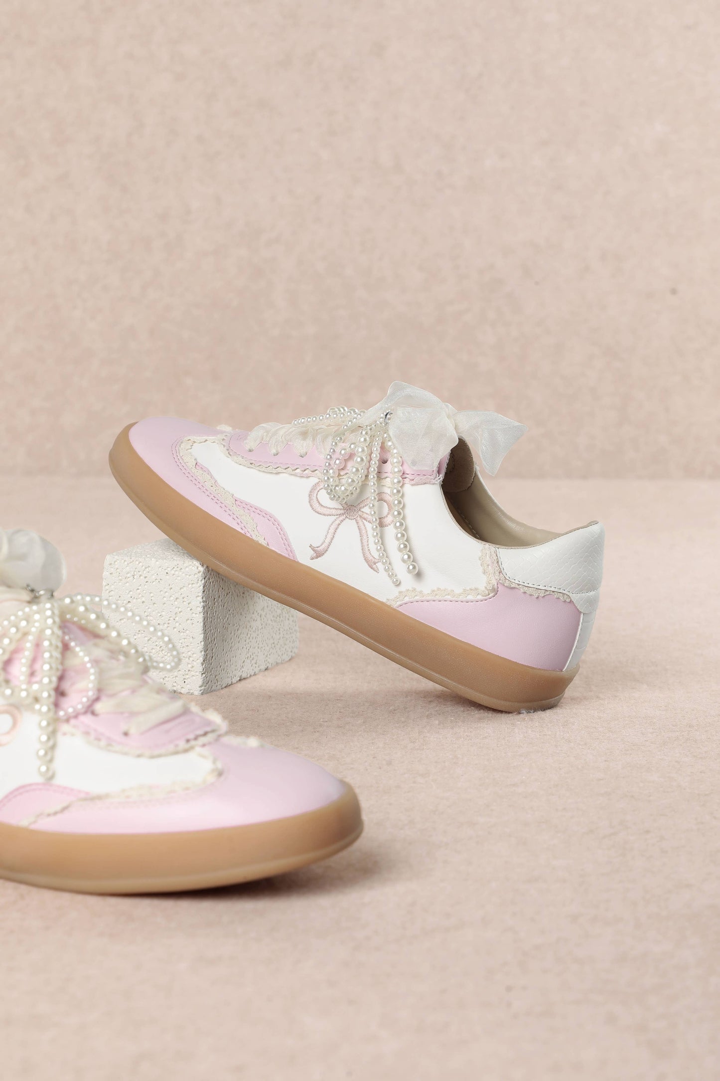 JULIE: White Pink Sneakers