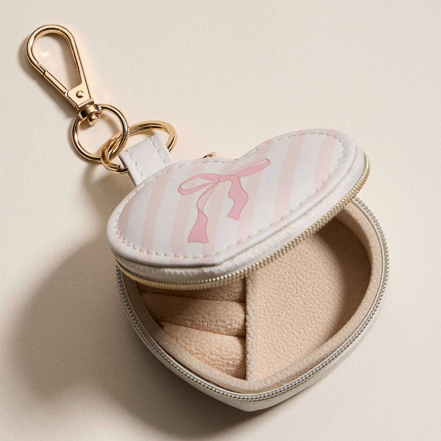 Heart-Shaped Jewelry Travel Case with Keychain – Pink Bow Stripe Design: IV / ONE