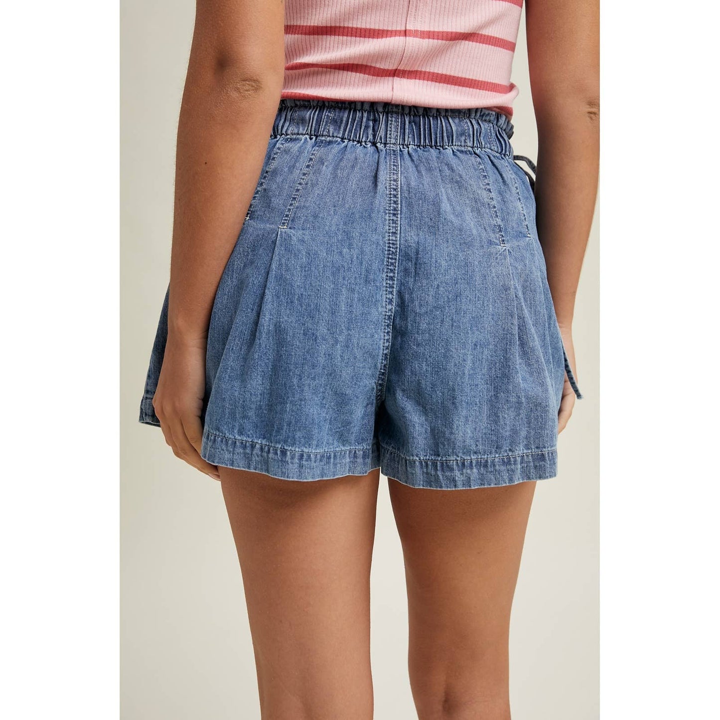 PLEATED DENIM SHORTS / WL26-12604