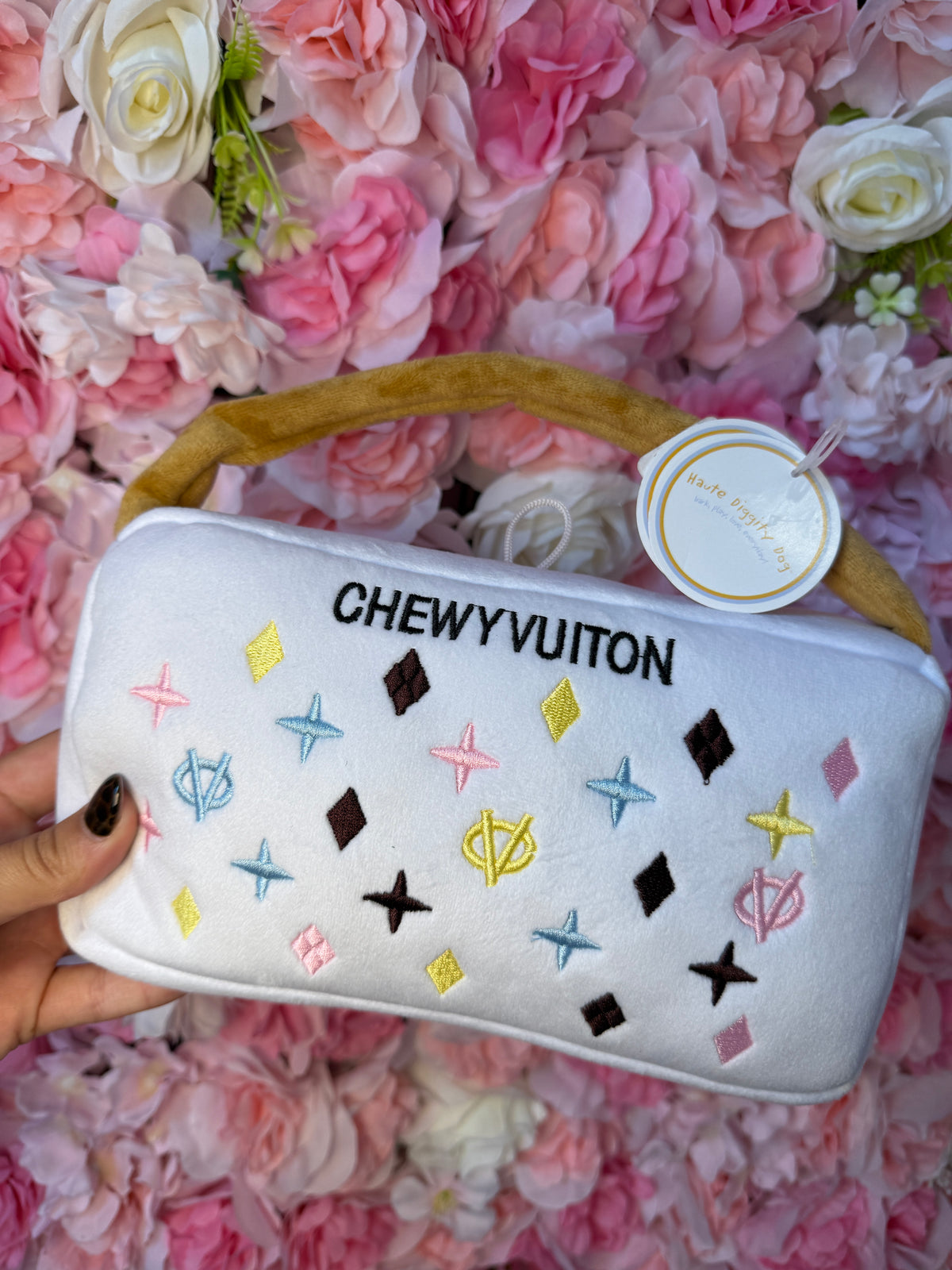White Chewy Vuiton Handbag - XL