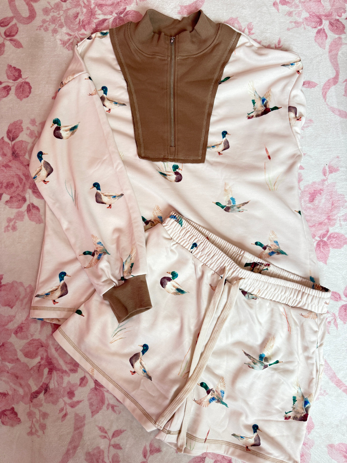 Duck Short And Pull Over Set