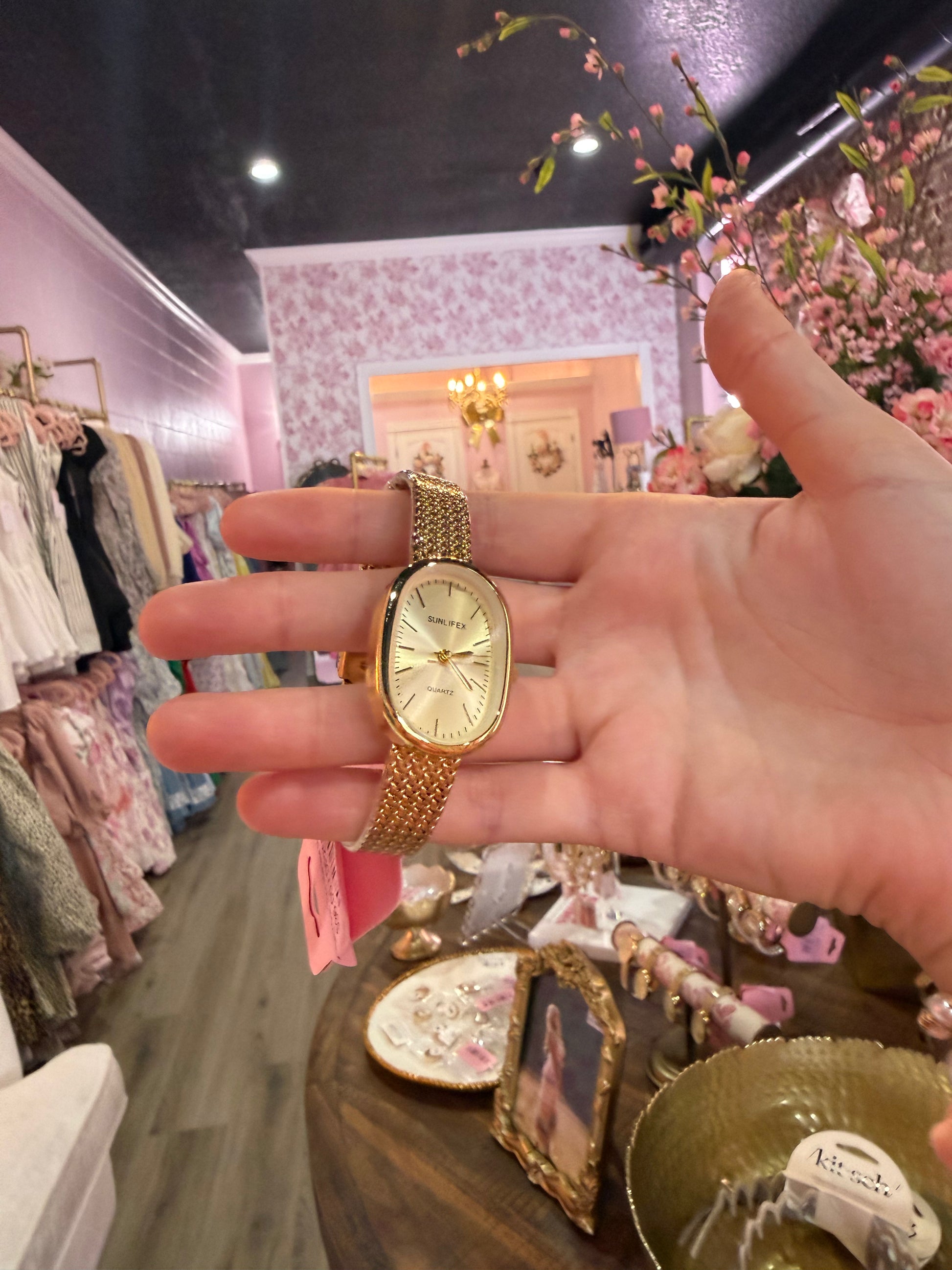 Elegant Gold Tone Stainless Steel Wrist Watch