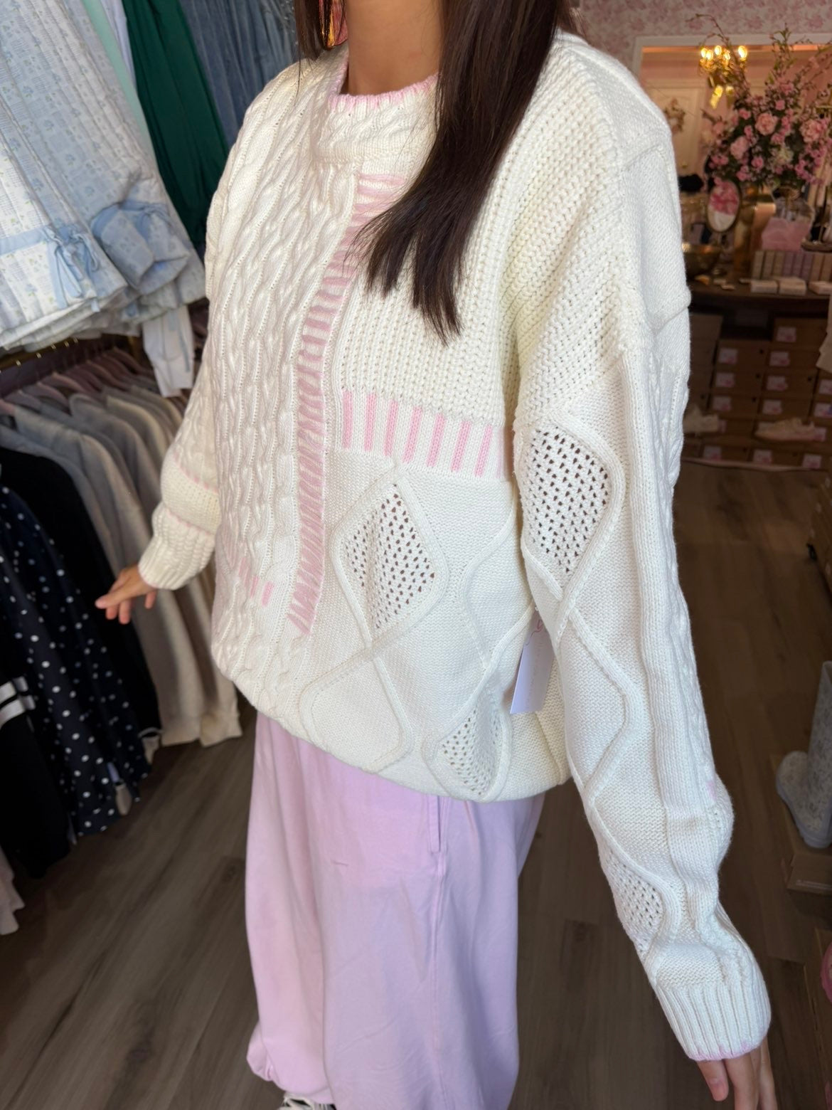 SIMPLE GIRLY SWEATER