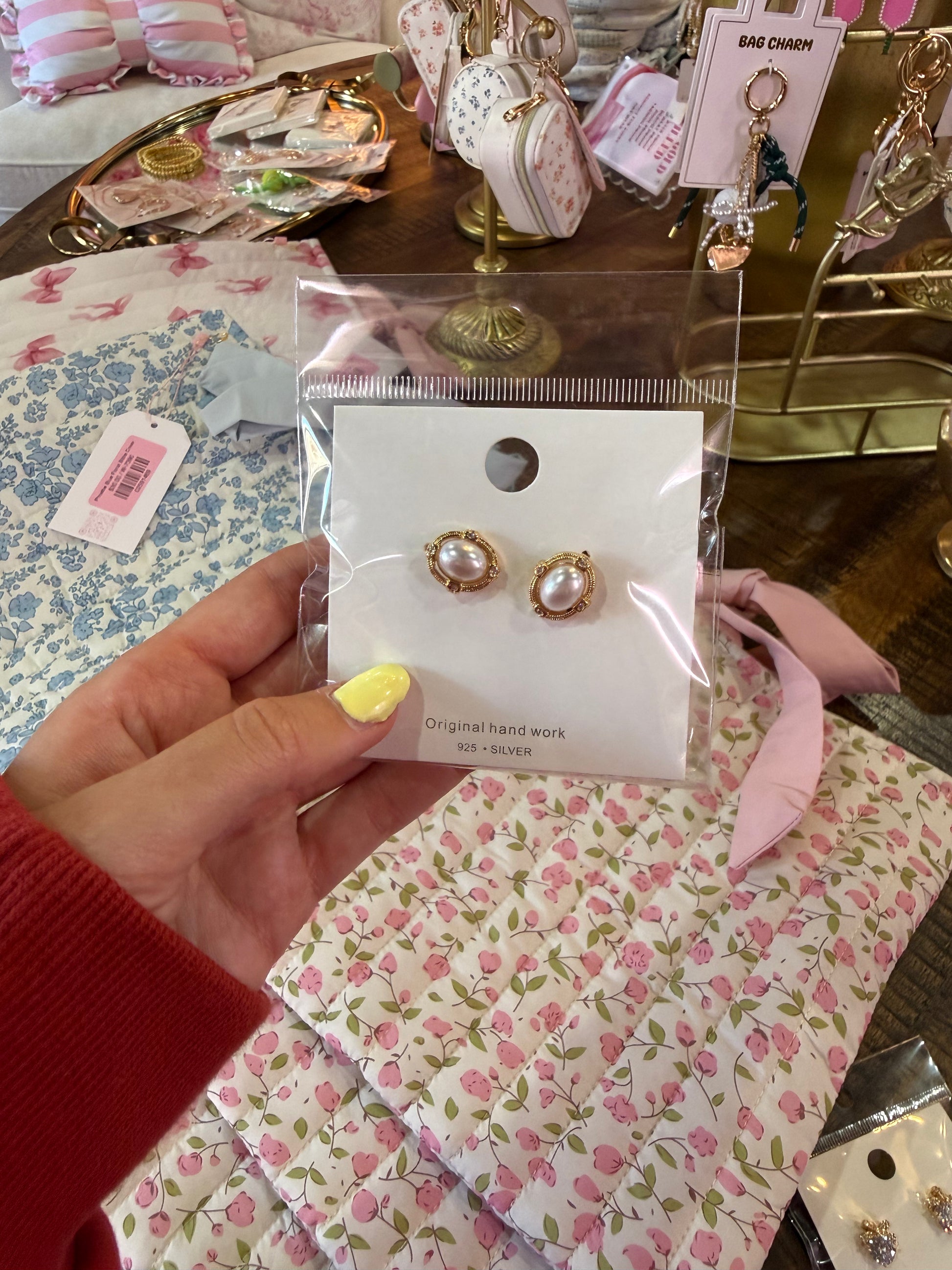 Elegant Geometric Oval Pearl Drop Earrings