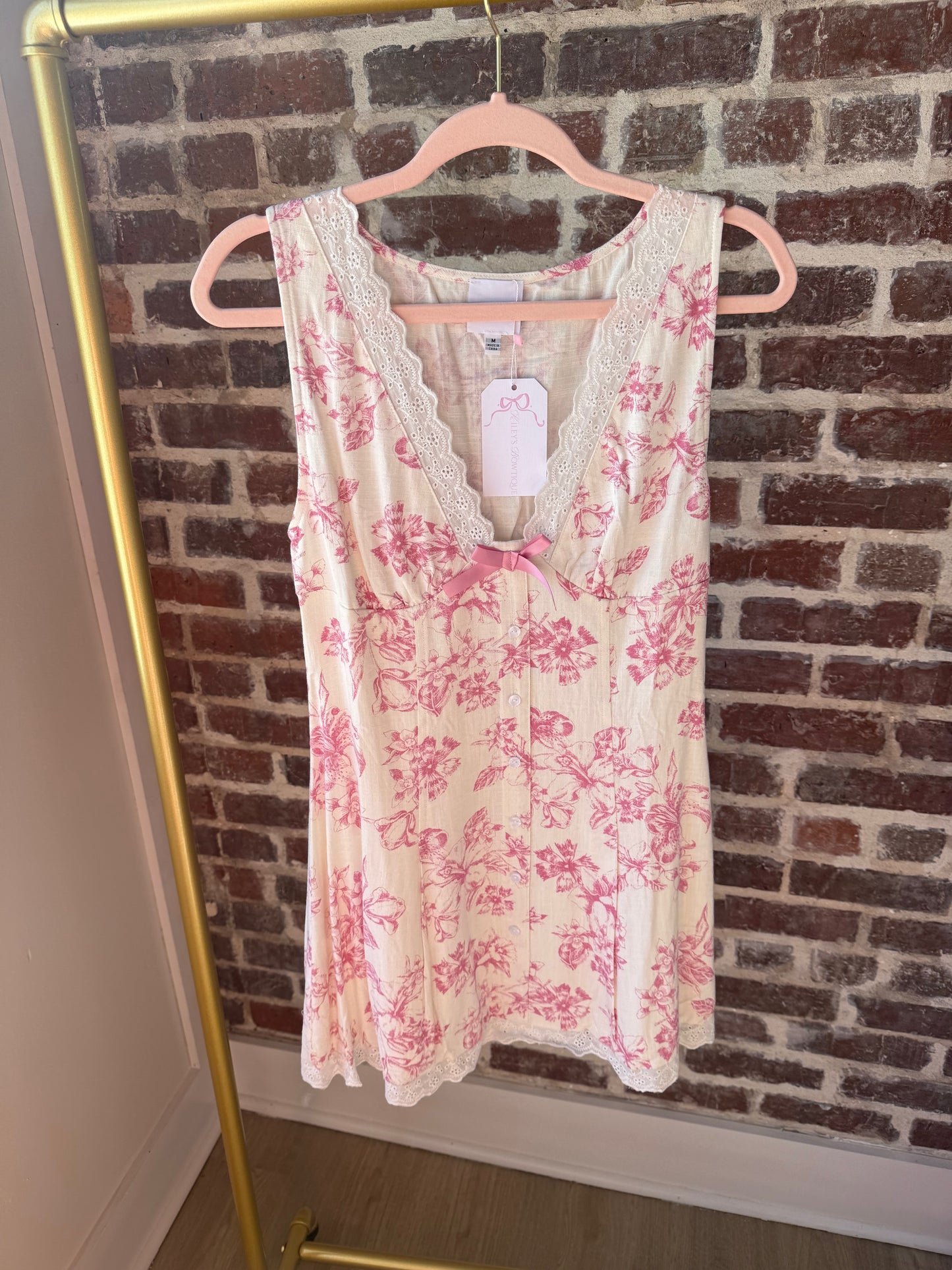 HIBISCUS FLORAL V-NECK SCALLOP LACE MINI DRESS