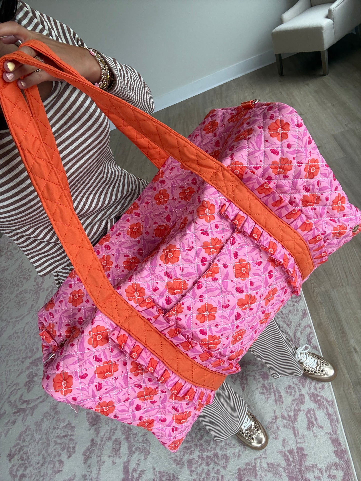 On-the-Go Quilted Weekender Bag–Poppin' Petals Hot Pink