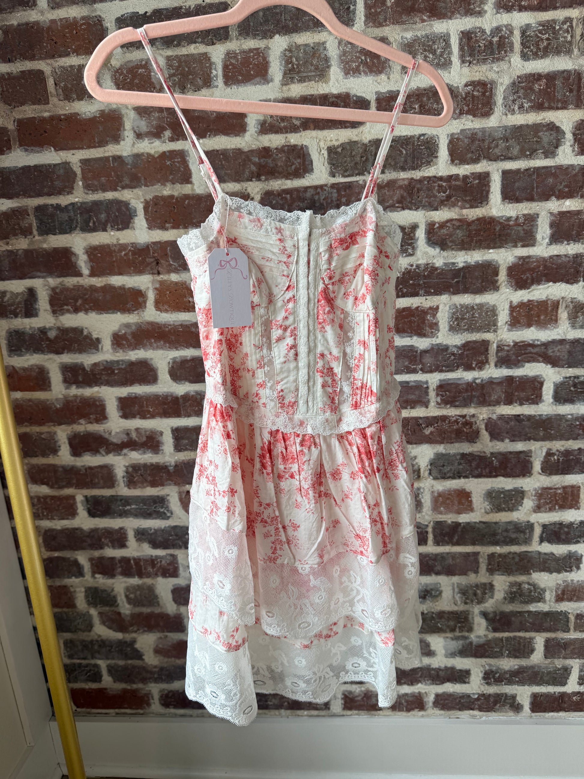 SENSATION FLORAL HOOK&EYES LAYERED LACE MINI DRESS