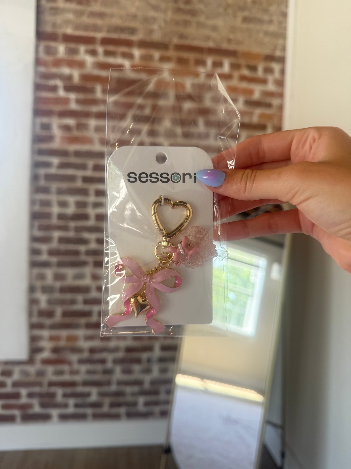 Sweet Bow with Beaded Heart Bag Charm: White