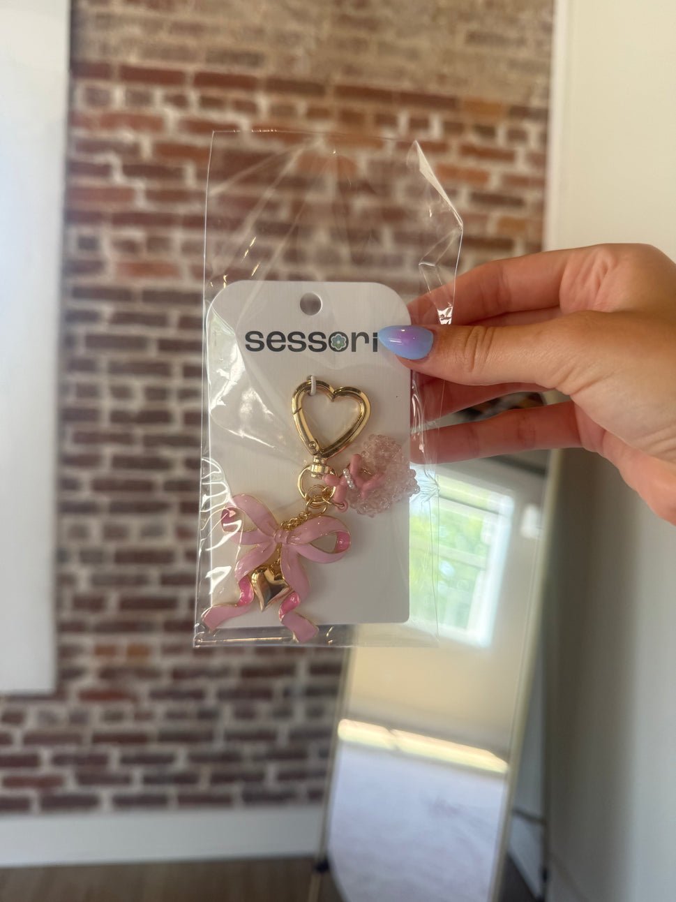 Sweet Bow with Beaded Heart Bag Charm: White