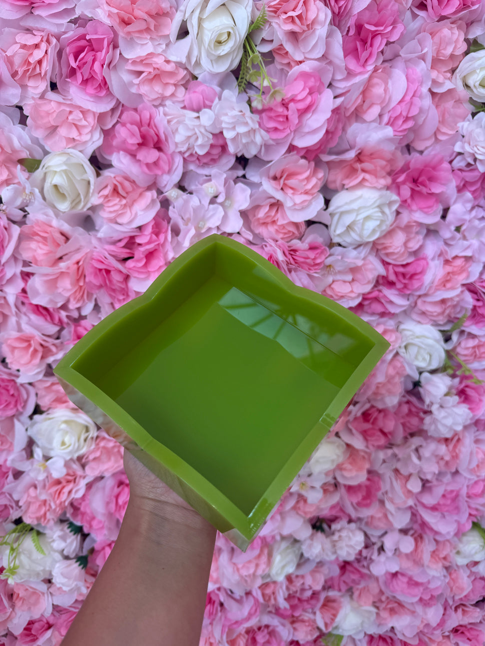 Green Palm Acrylic Scalloped Cocktail Napkin Holder
