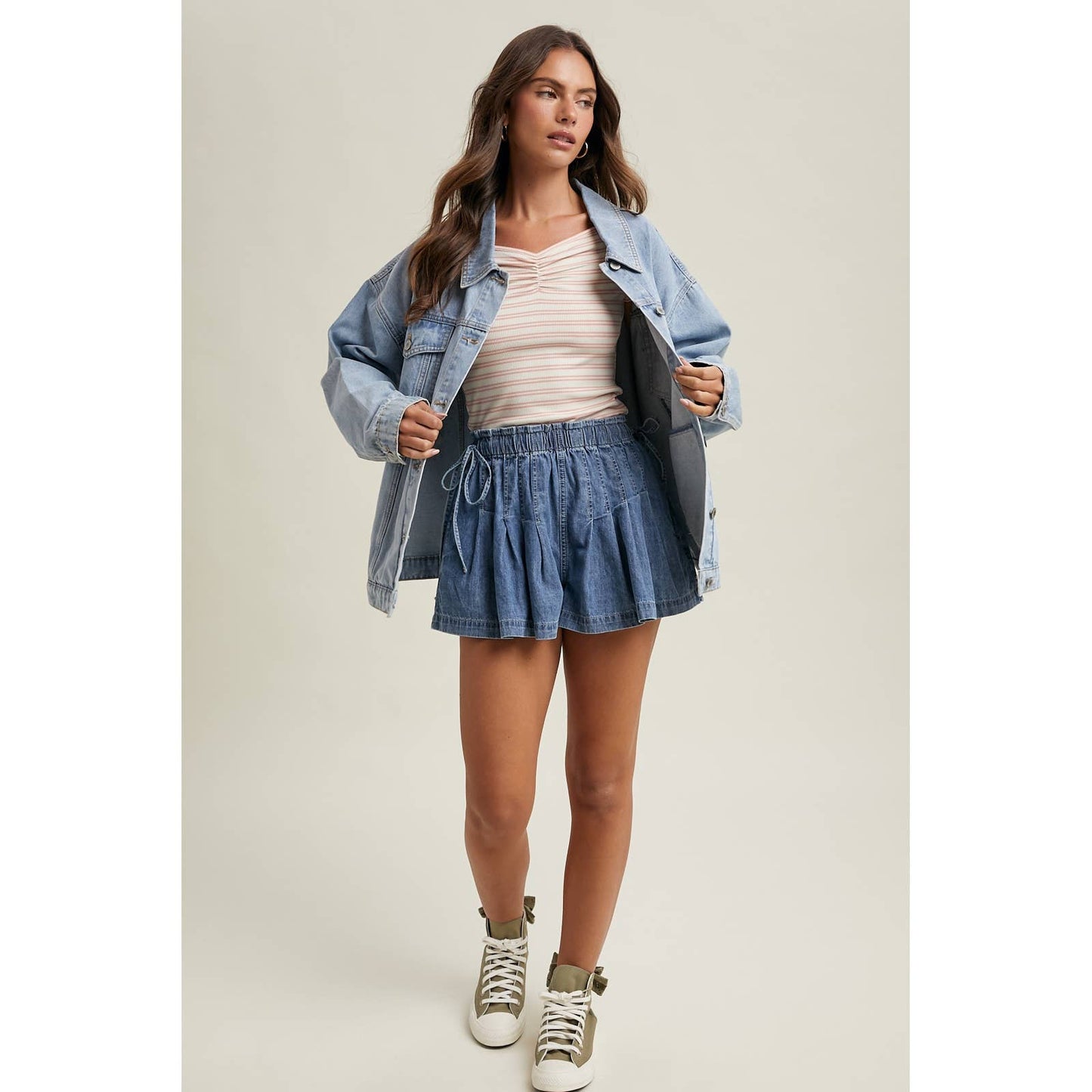 PLEATED DENIM SHORTS / WL26-12604