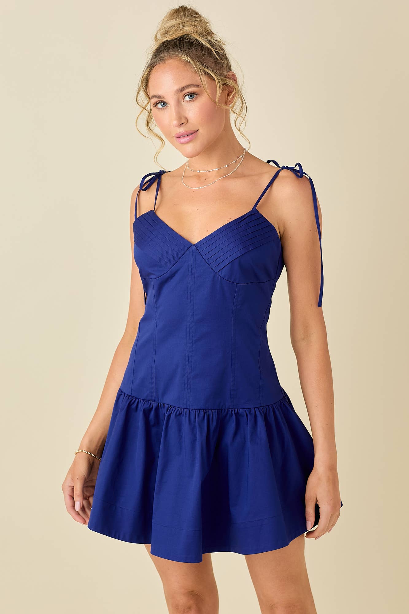 *V-neckline mini dress with pin-tuck detail: Navy