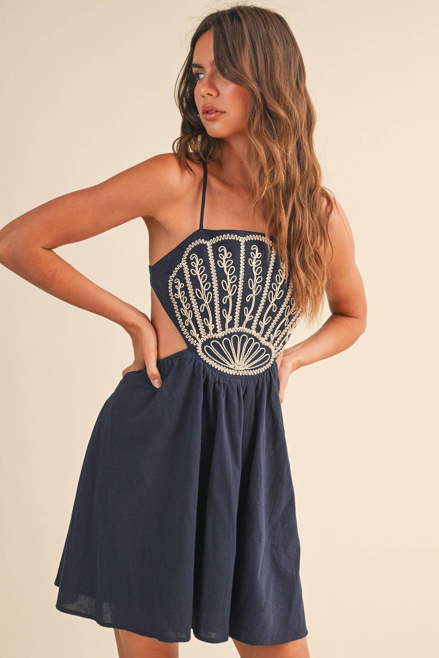 SCALLOP APLIQUE CRISS CROSS BACK FLARE MINI DRESS