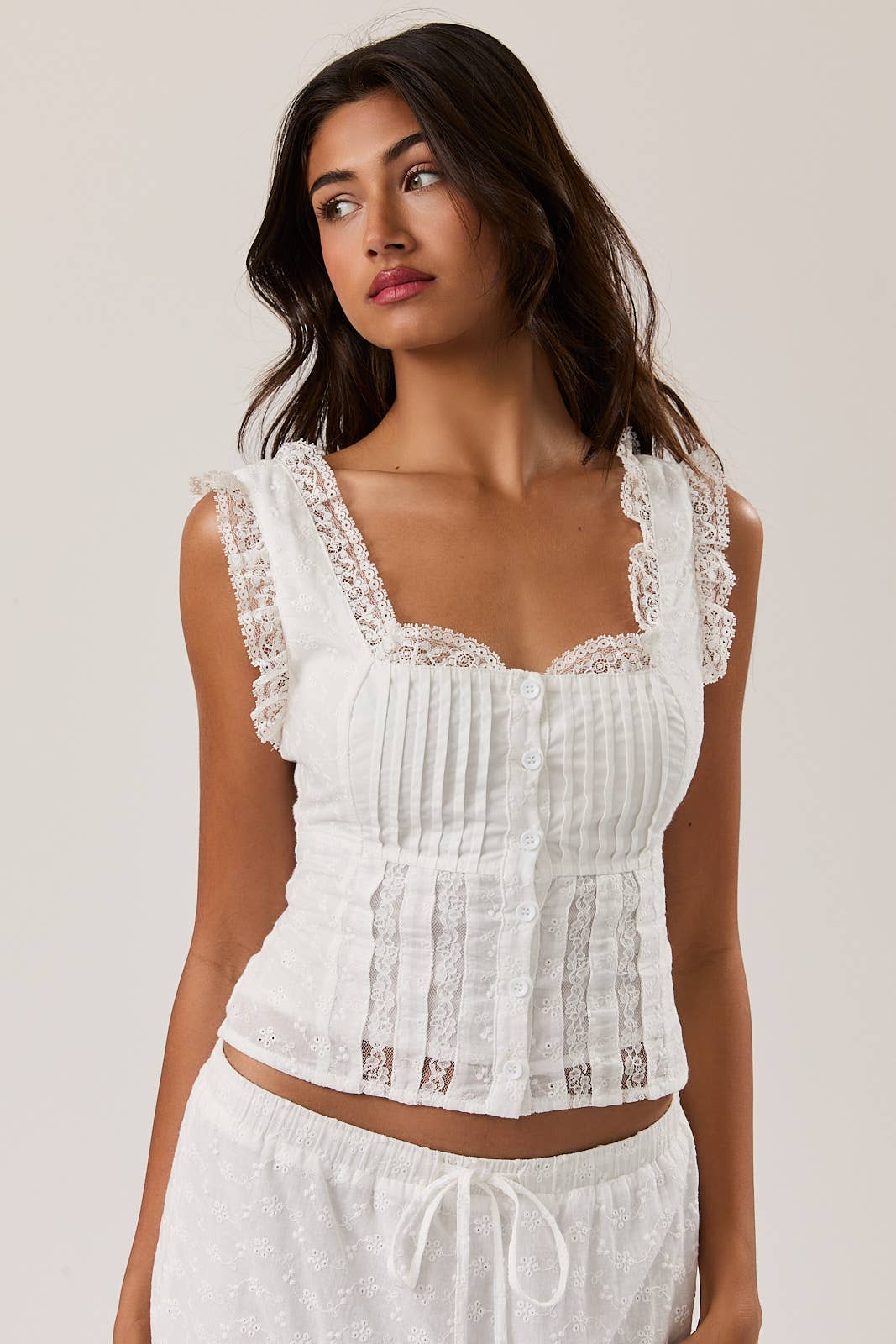 SLEEVELESS SQUARE NECK RUFFLE TOP