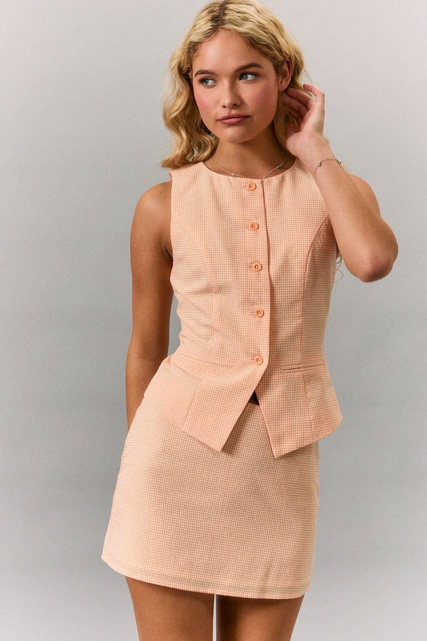 ROUND NECKLINE TOP WITH BUTTON UP FASTENING WITH MINI SKIRT
