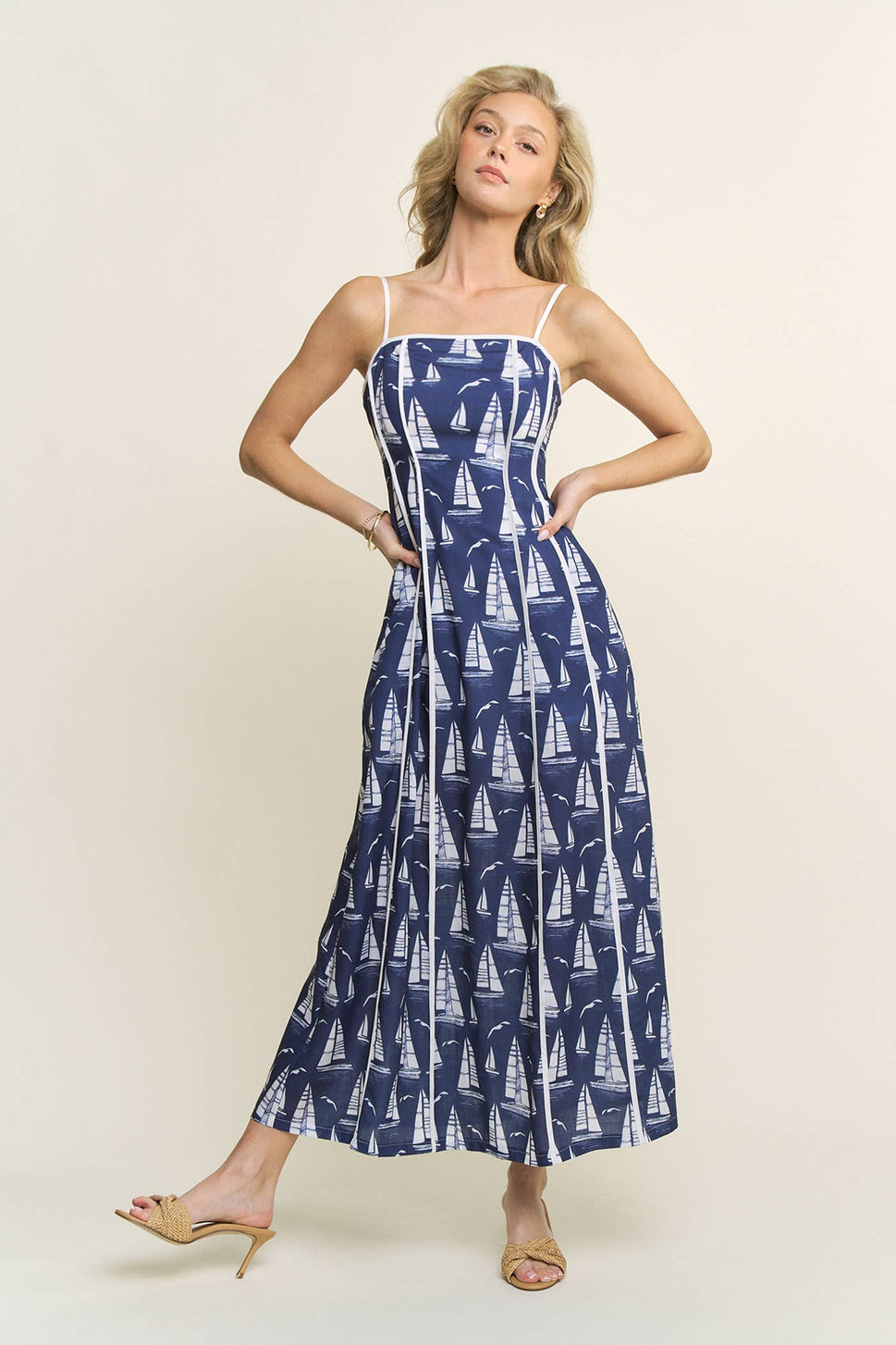 PRINTED PIPING DETAIL MAXI DRESS