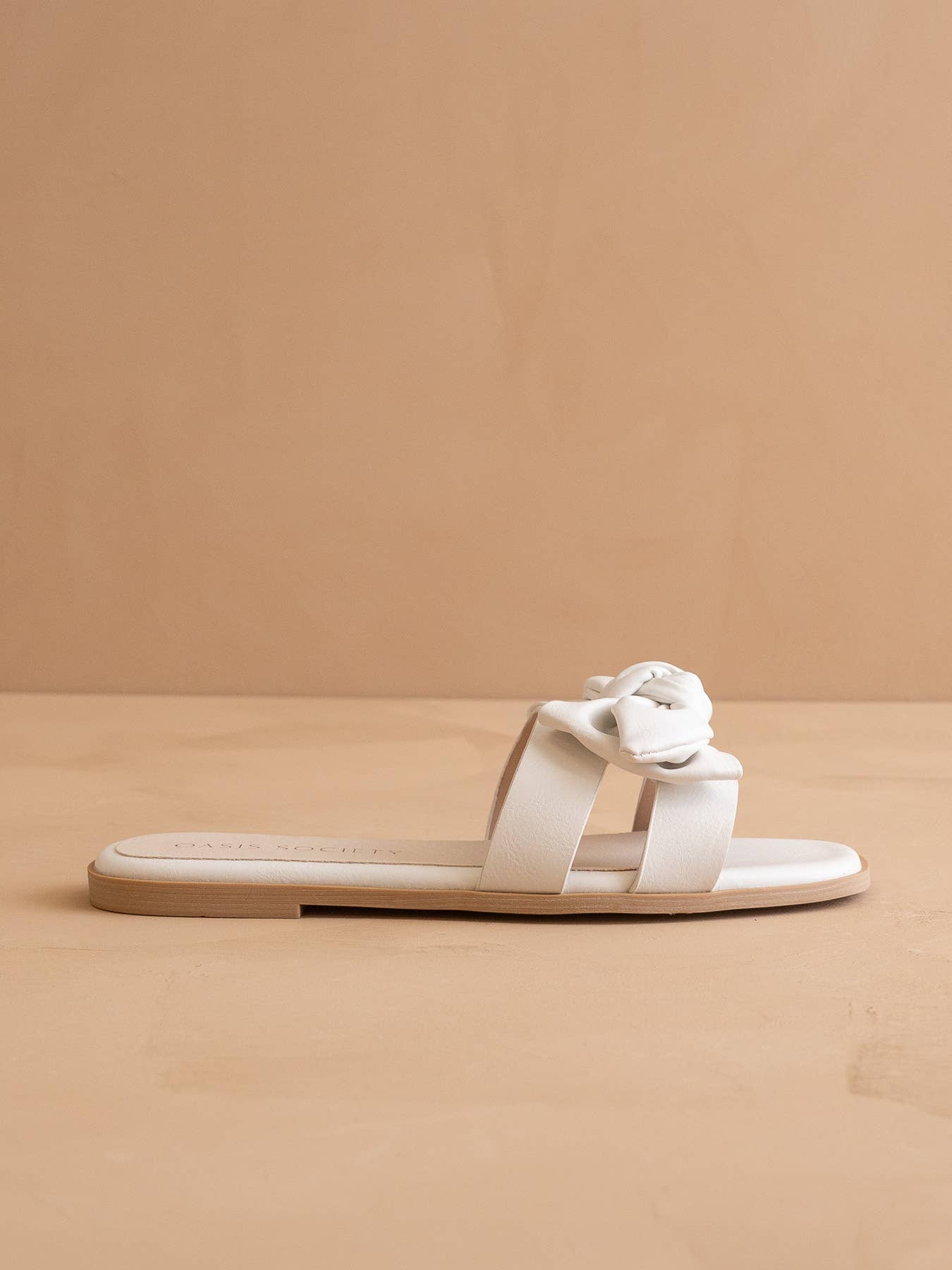The Ginny | Textured Bow Slide