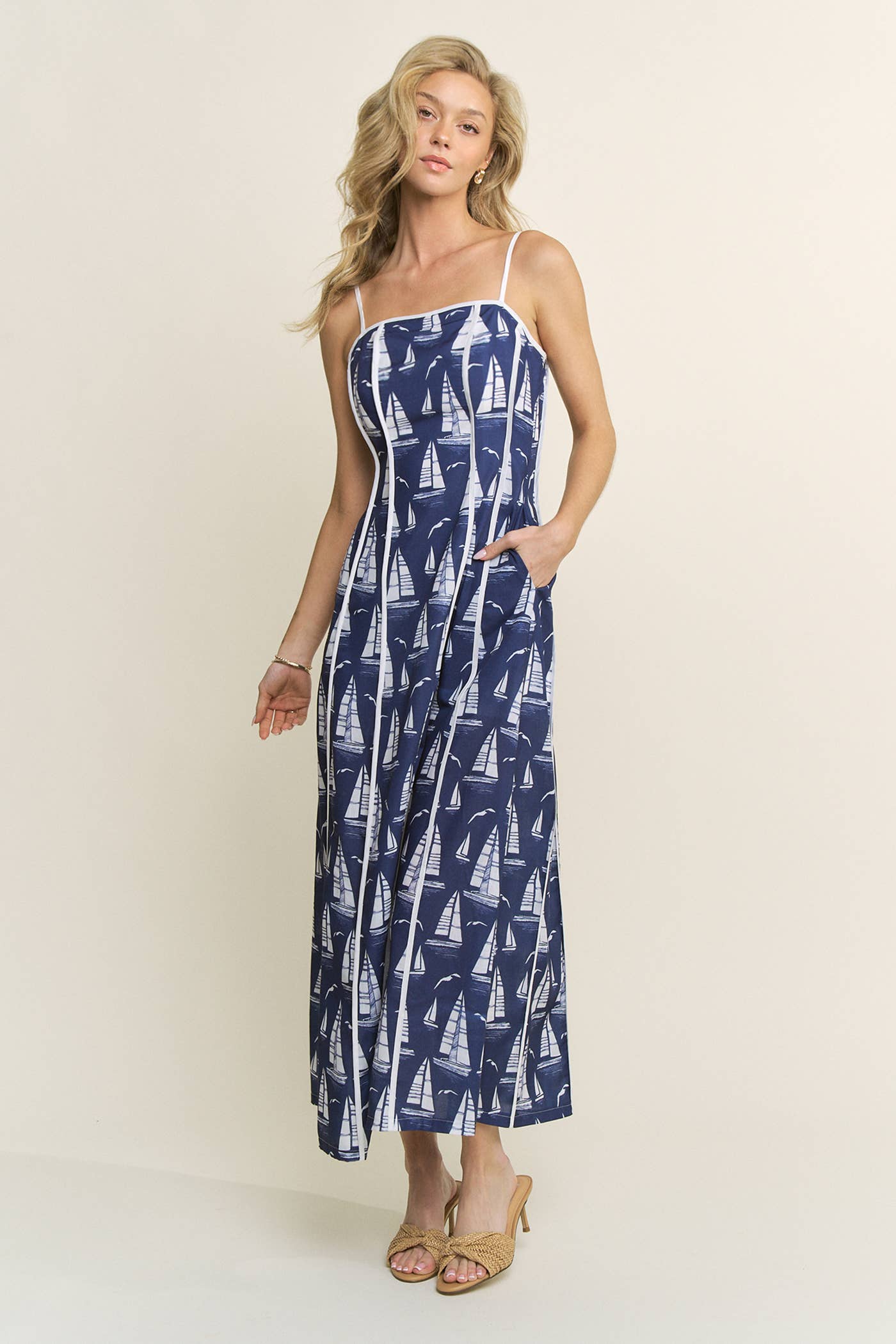 PRINTED PIPING DETAIL MAXI DRESS