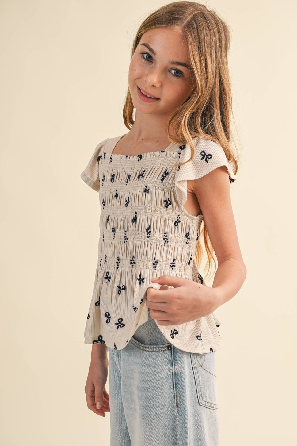 TWEEN KIDS GIRLS FLUTTER SLEEVE SMOCKED TOP