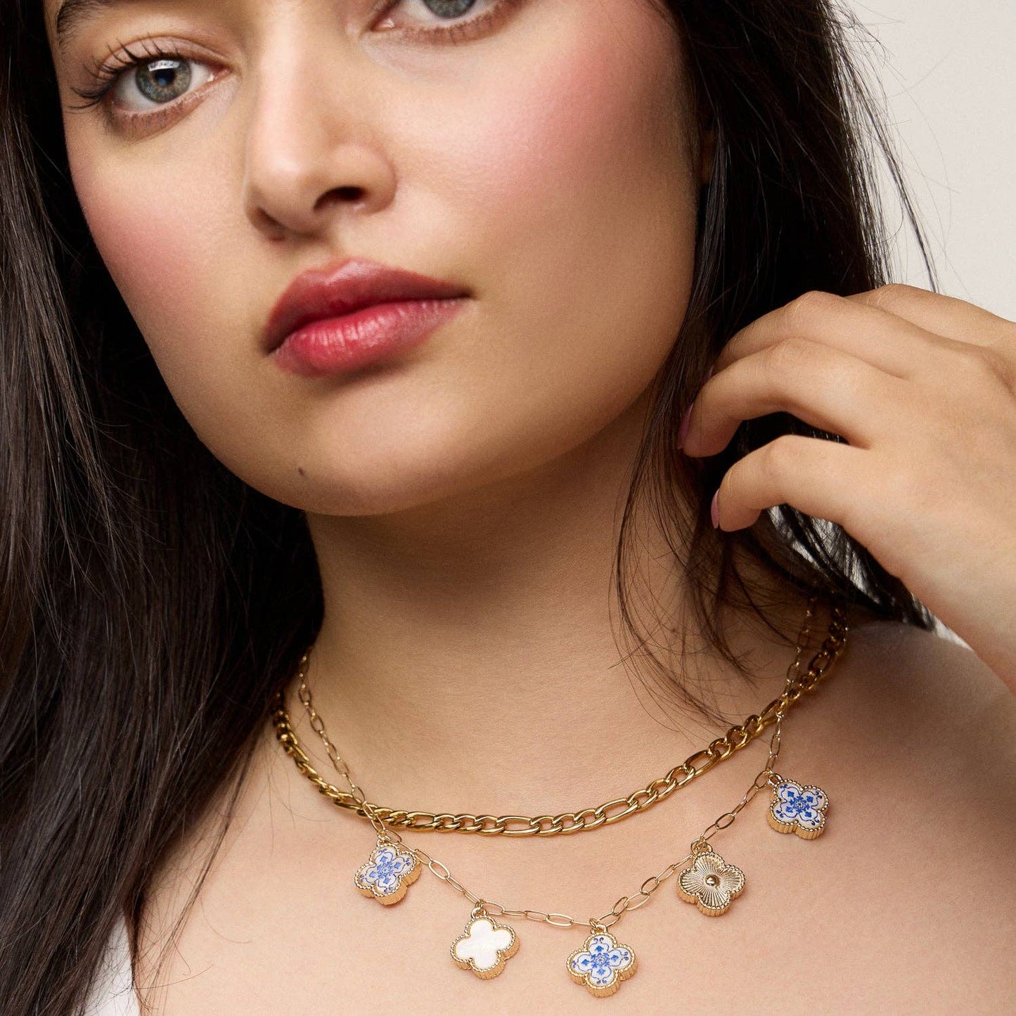 Blue Floral & Pearl Clover Charm Necklace: One / M-5SN11125