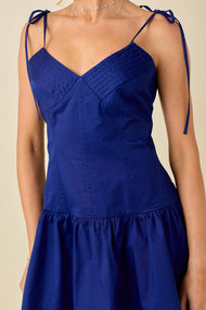 *V-neckline mini dress with pin-tuck detail: Navy